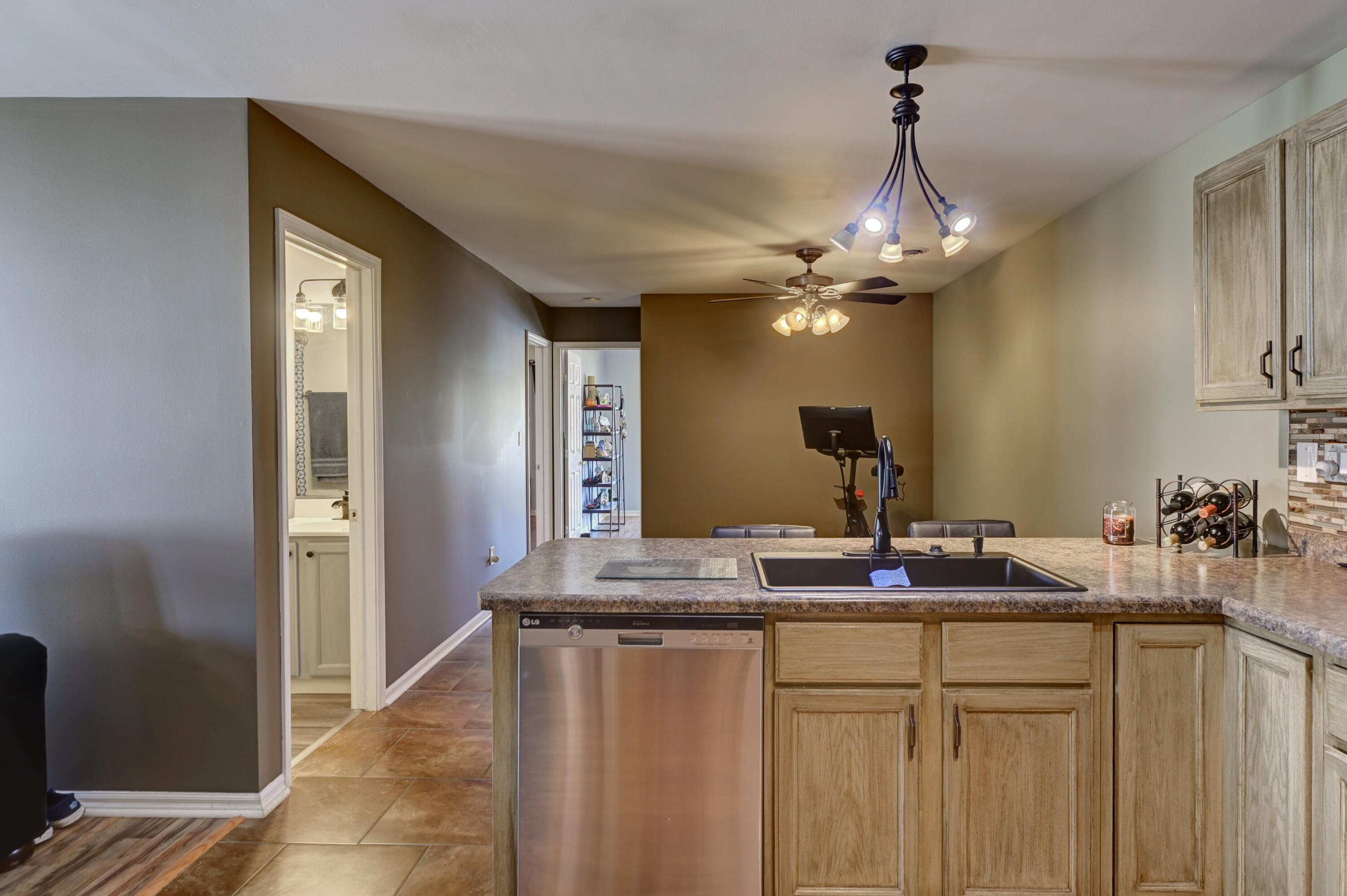2237 Sandridge Lane