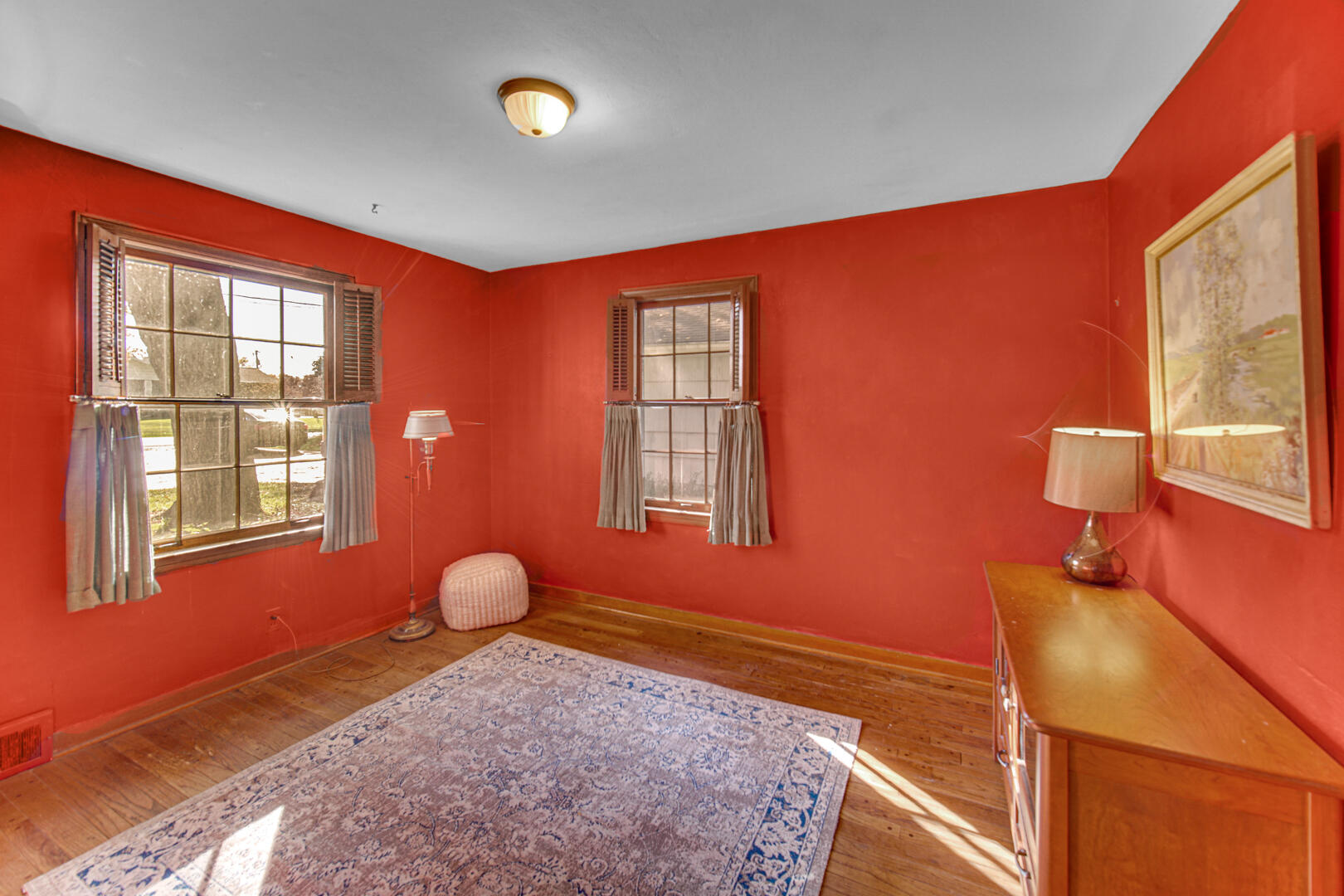 390 E Oak Hill Road