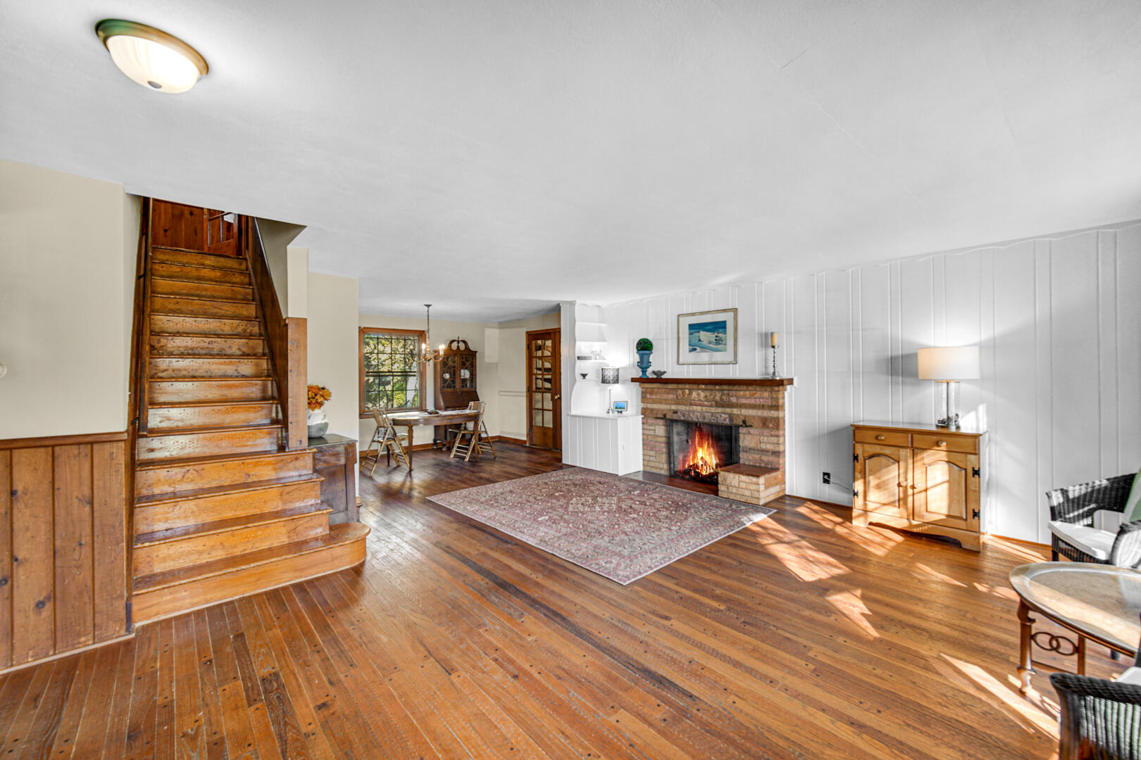 390 E Oak Hill Road