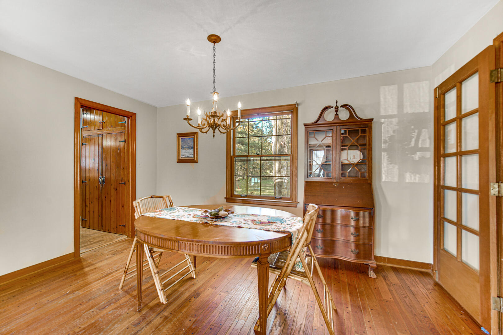 390 E Oak Hill Road