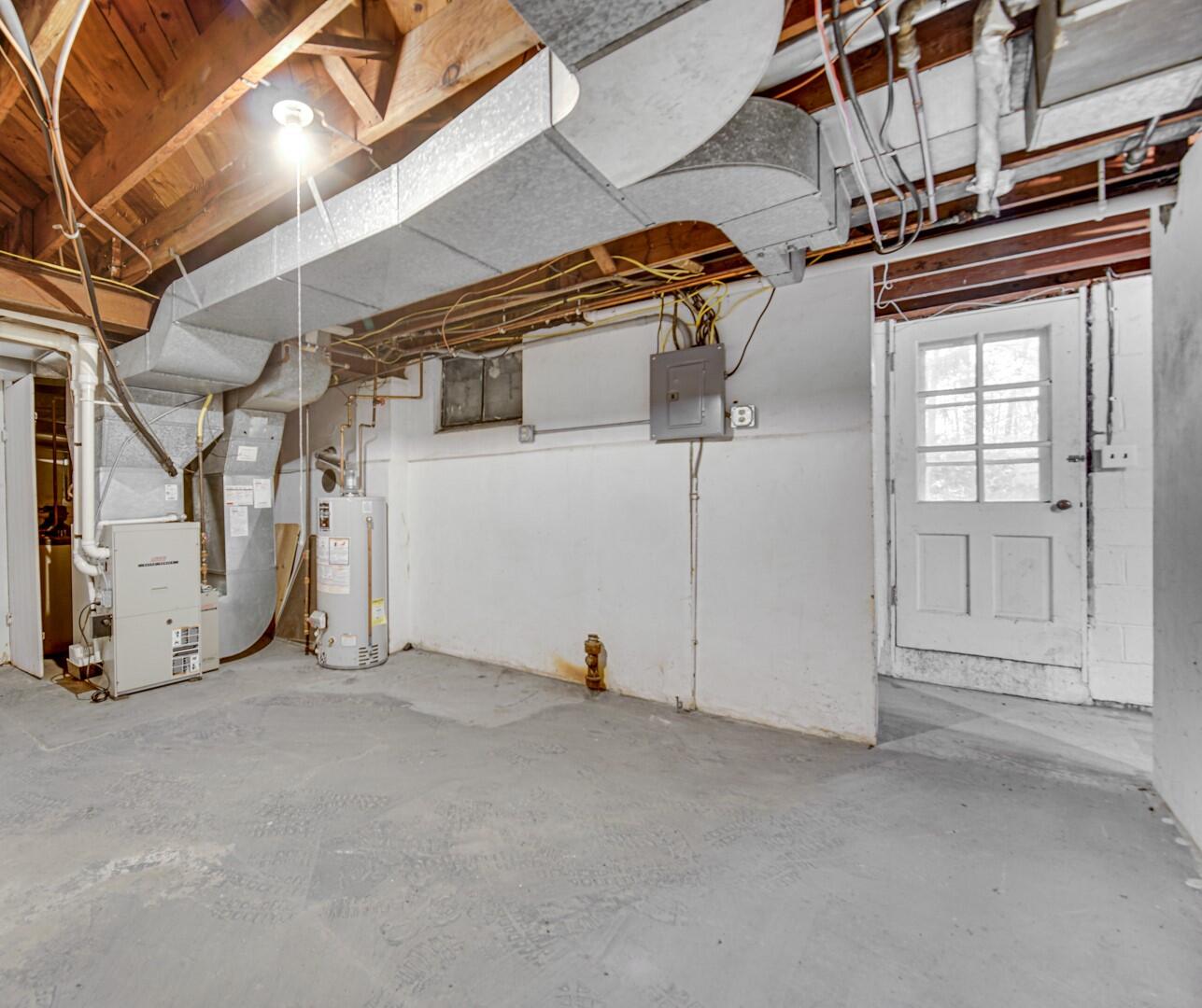 390 E Oak Hill Road