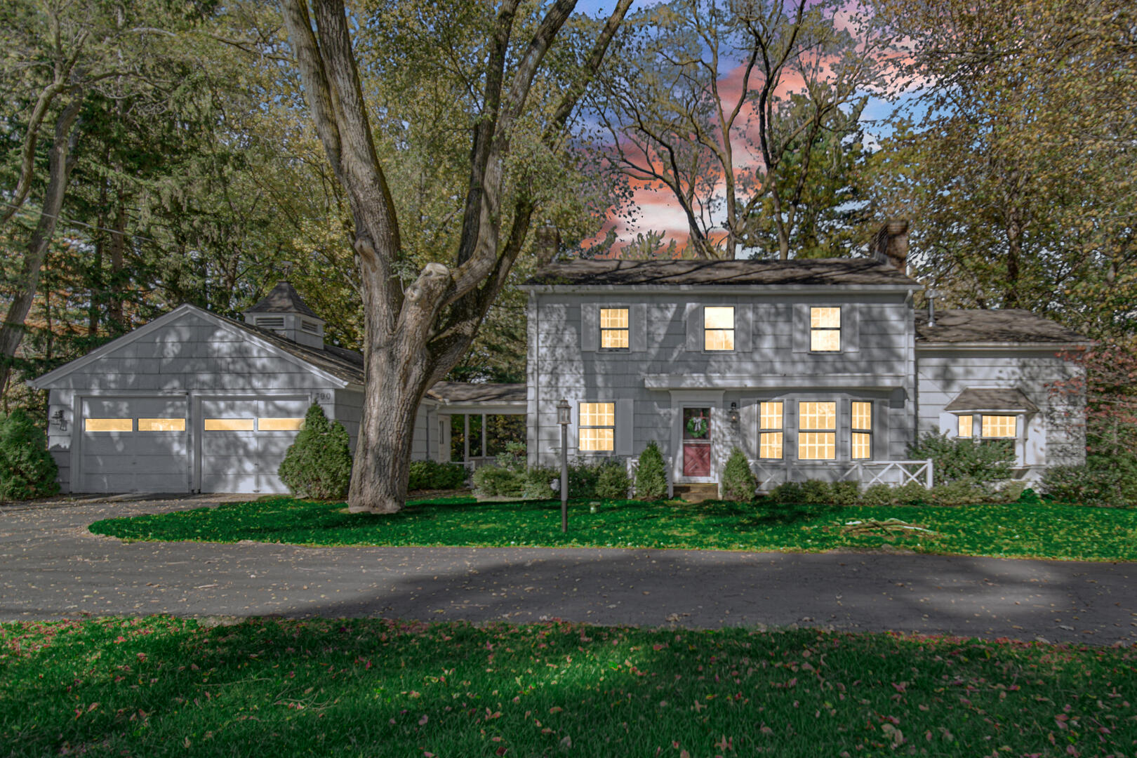 390 E Oak Hill Road