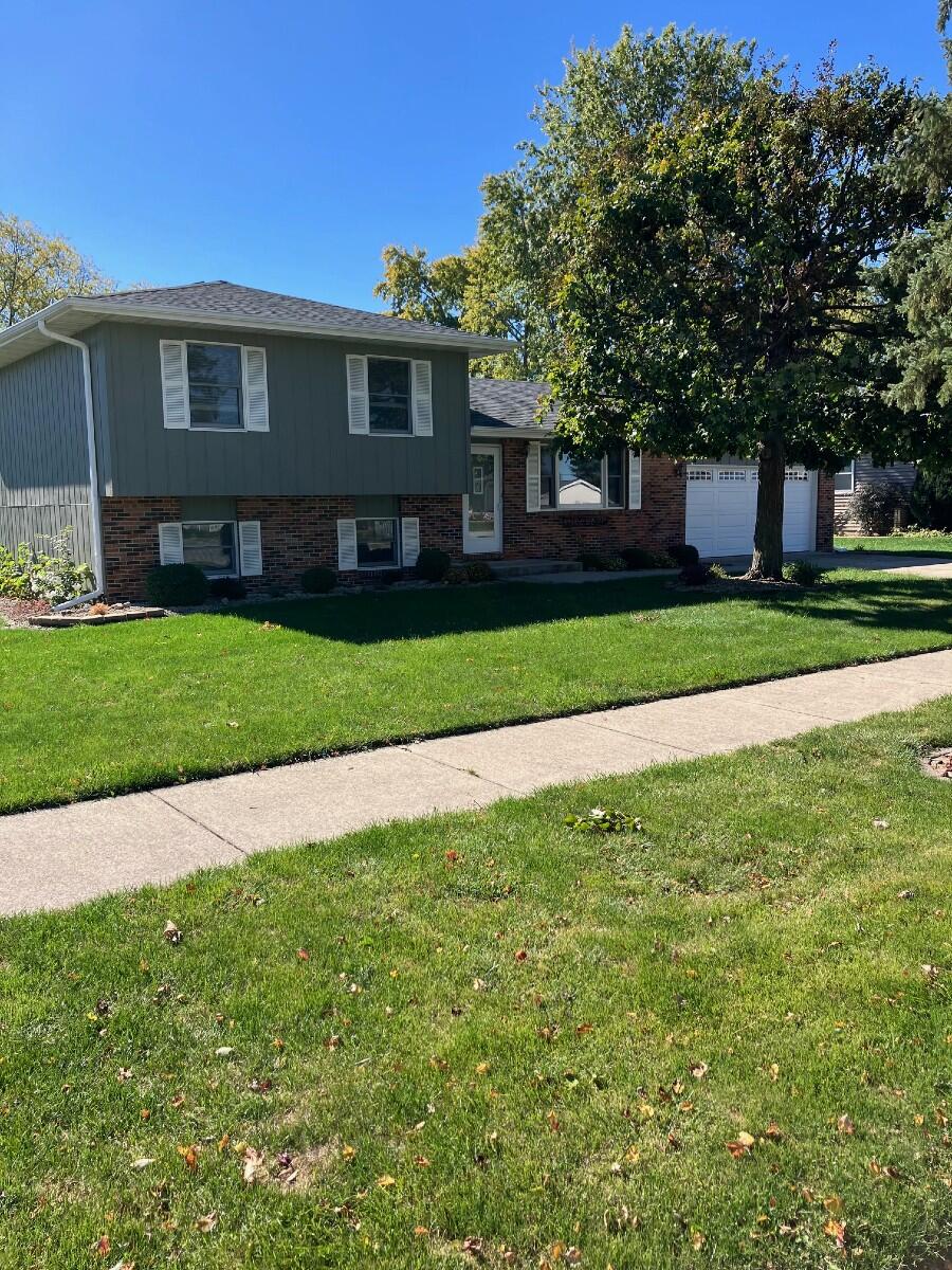 9803 W 136th Place