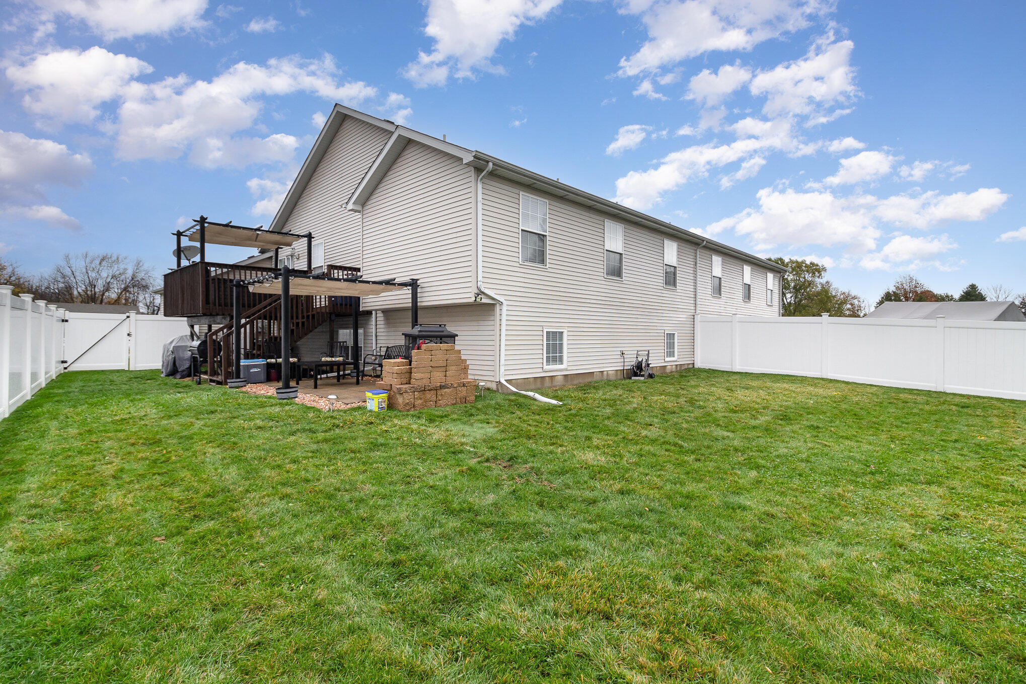 1087 Csokasy Court