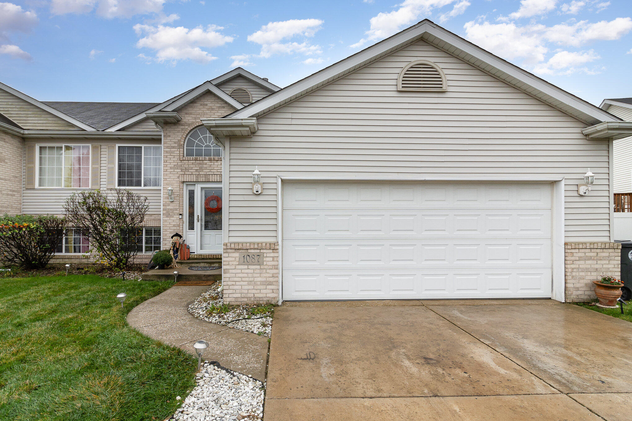 1087 Csokasy Court