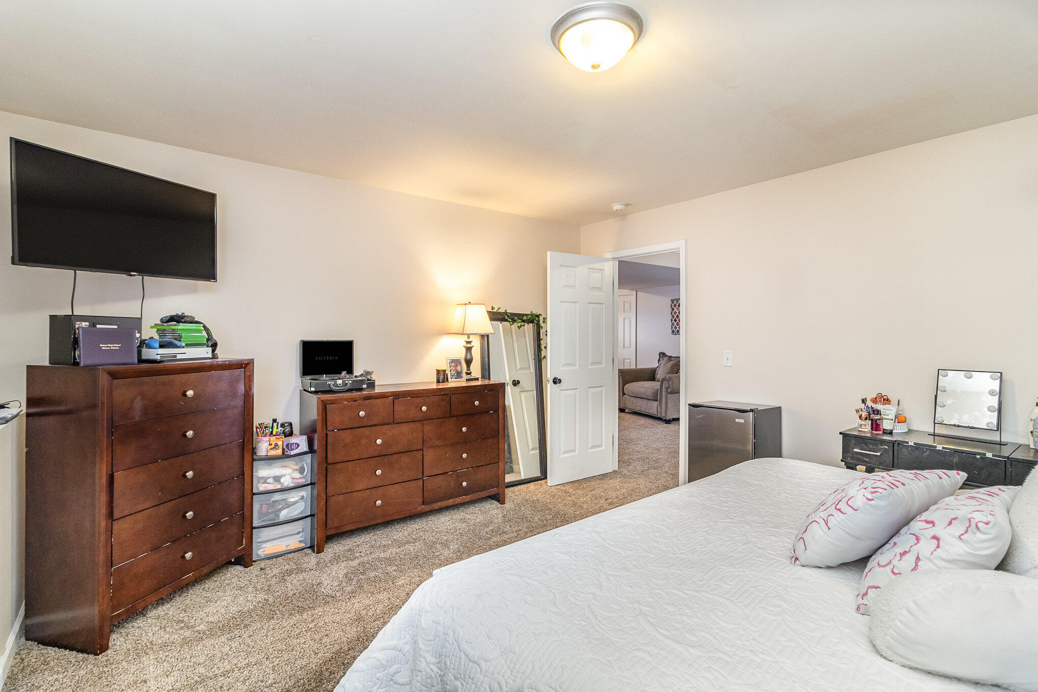 1087 Csokasy Court