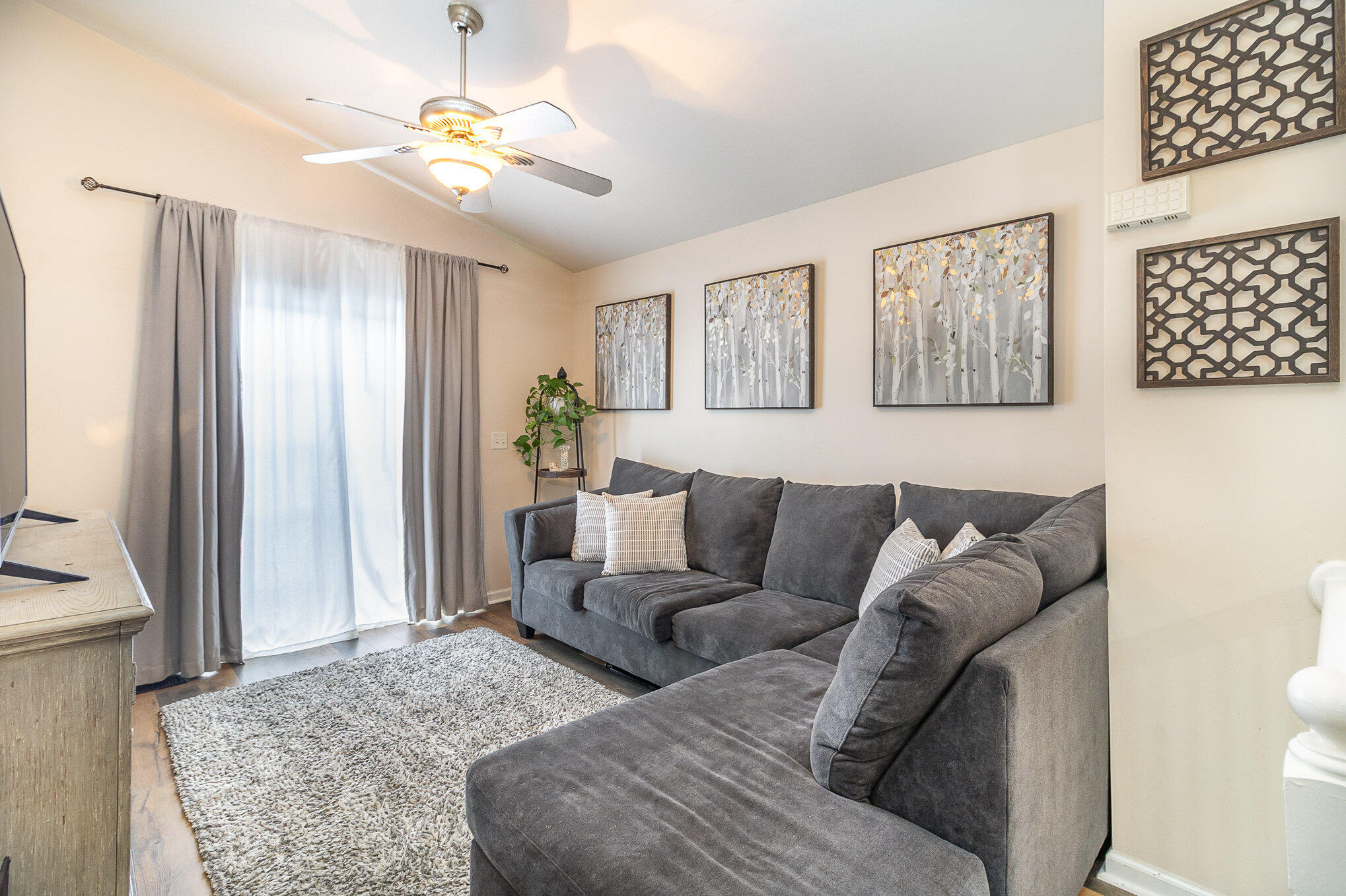 1087 Csokasy Court