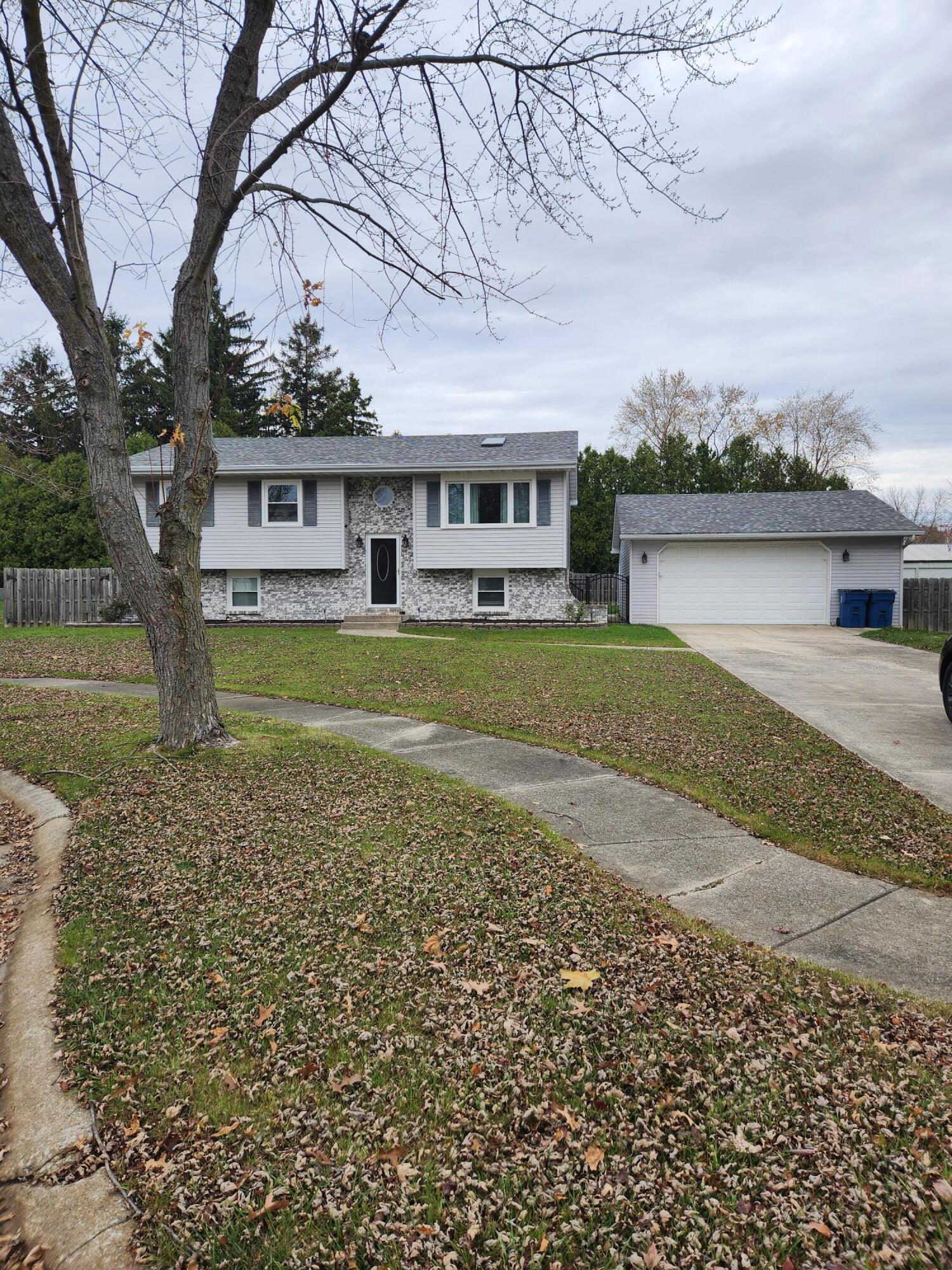 1512 Tiffany Court
