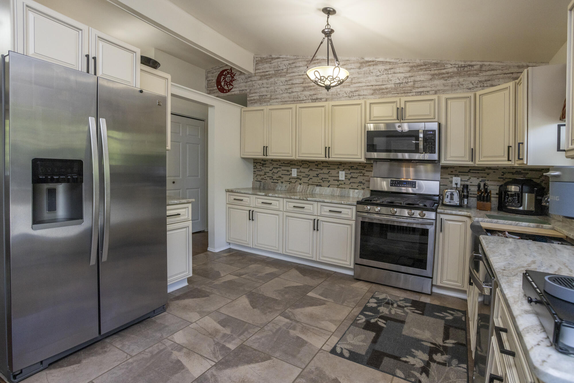 1512 Tiffany Court