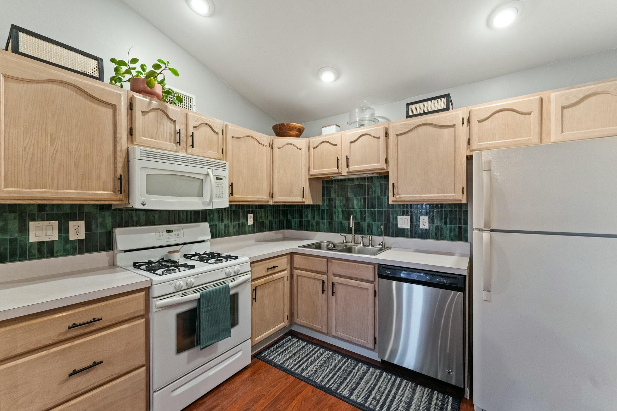 3608 Timberbridge Drive Unit: F
