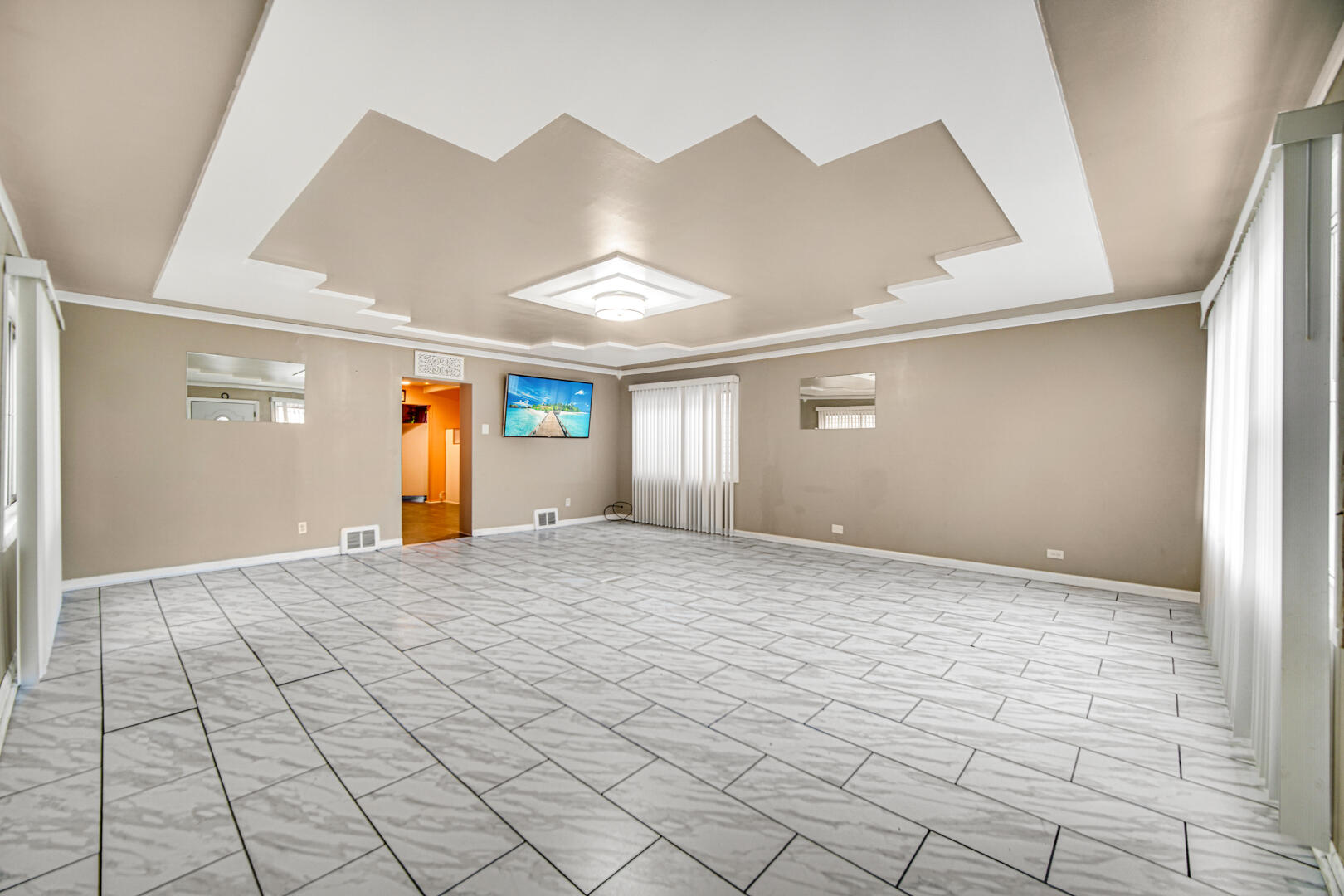 523 Emlyn Place
