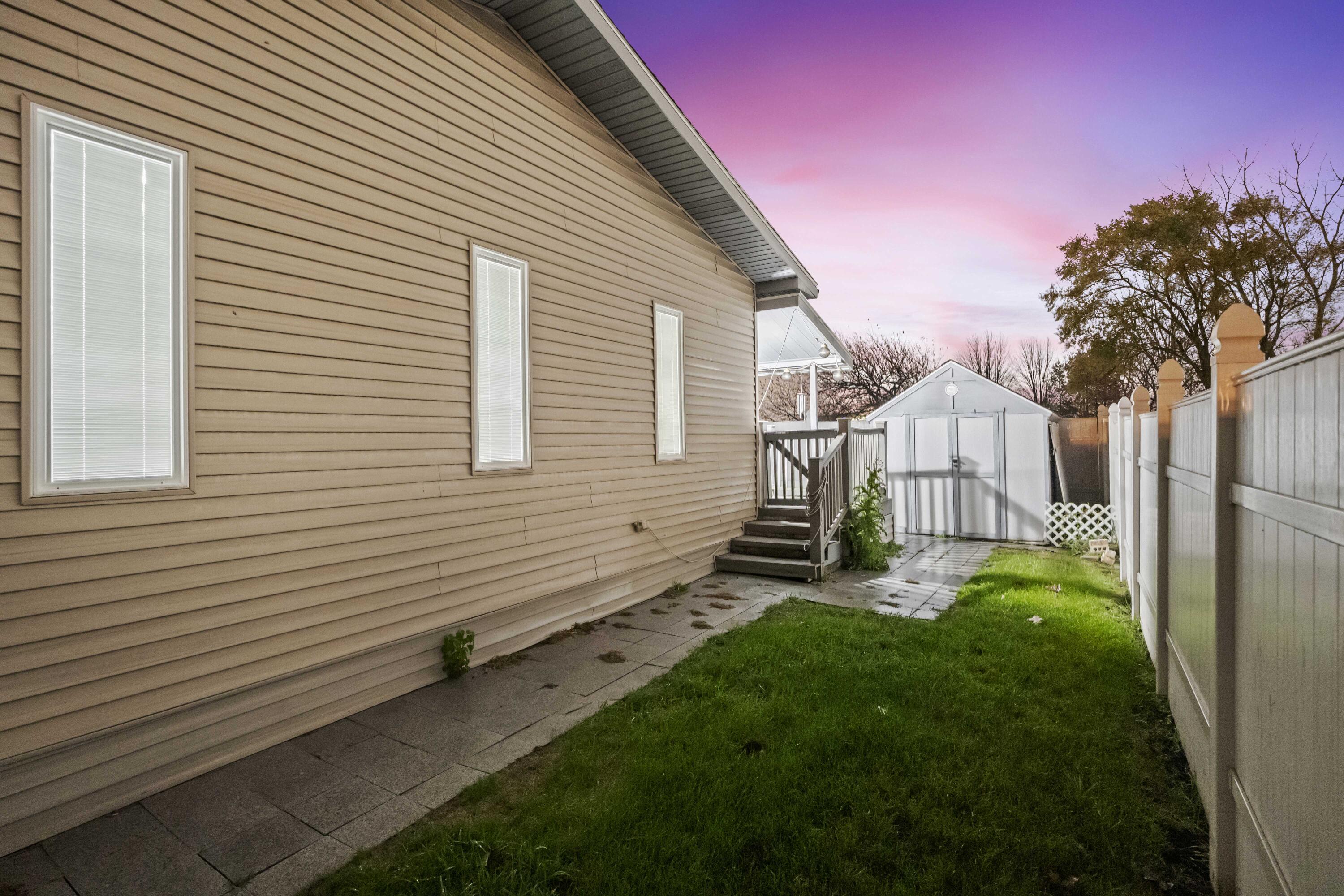 1409 W 76th Avenue