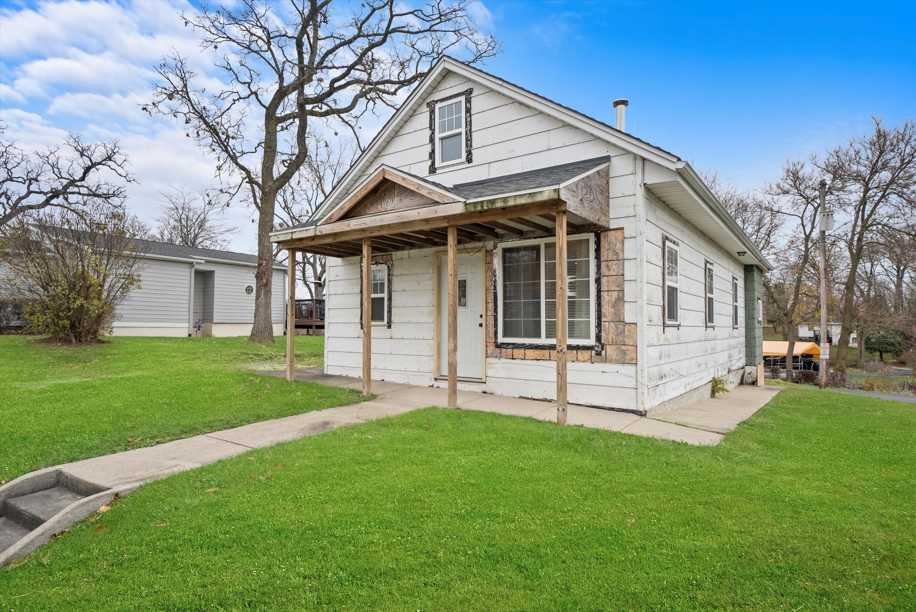13153 NW Lake Shore Drive