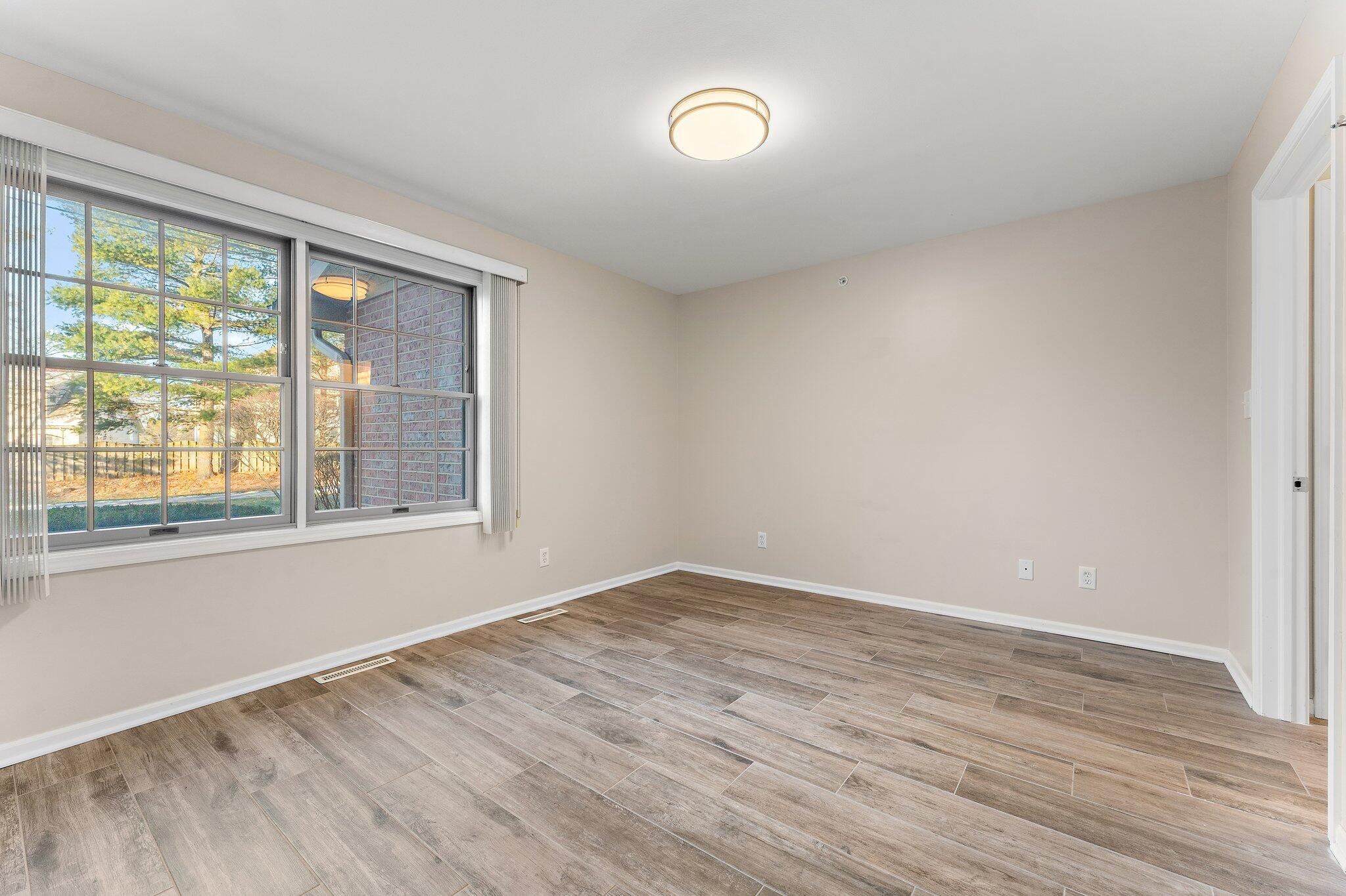 10340 White Oak Lane Unit: 1B