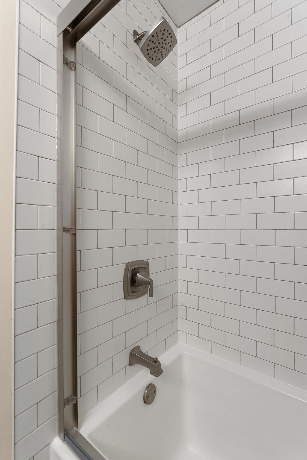 10340 White Oak Lane Unit: 1B