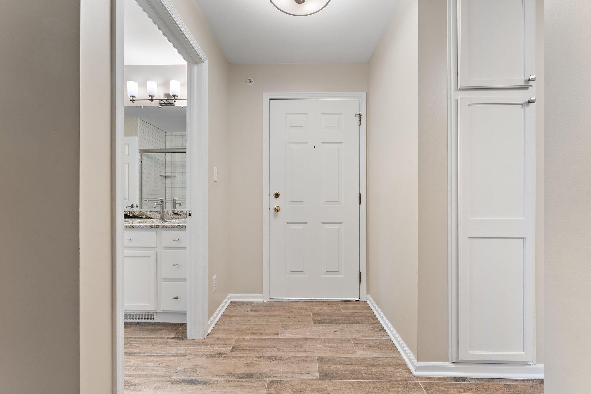 10340 White Oak Lane Unit: 1B