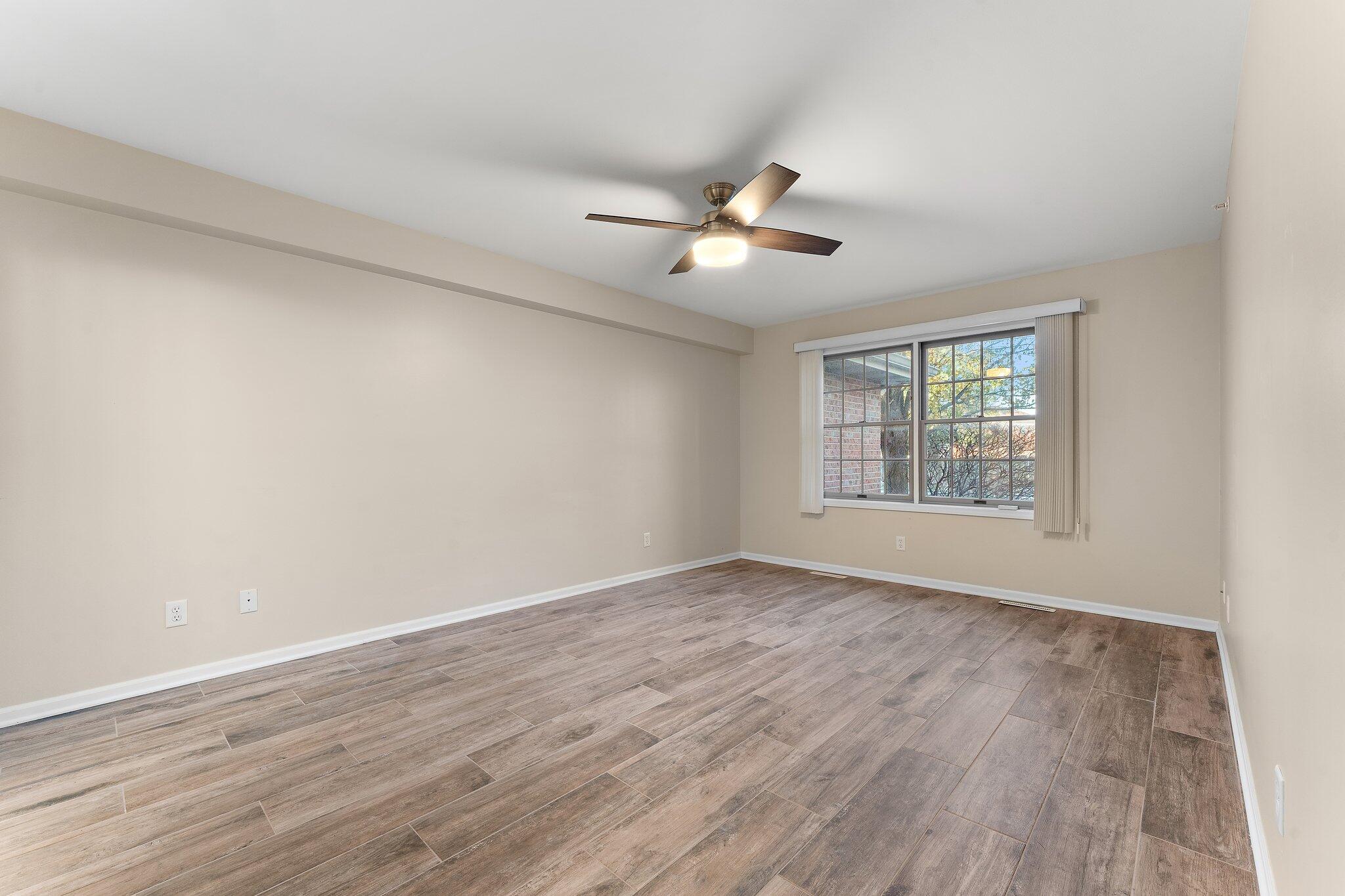 10340 White Oak Lane Unit: 1B