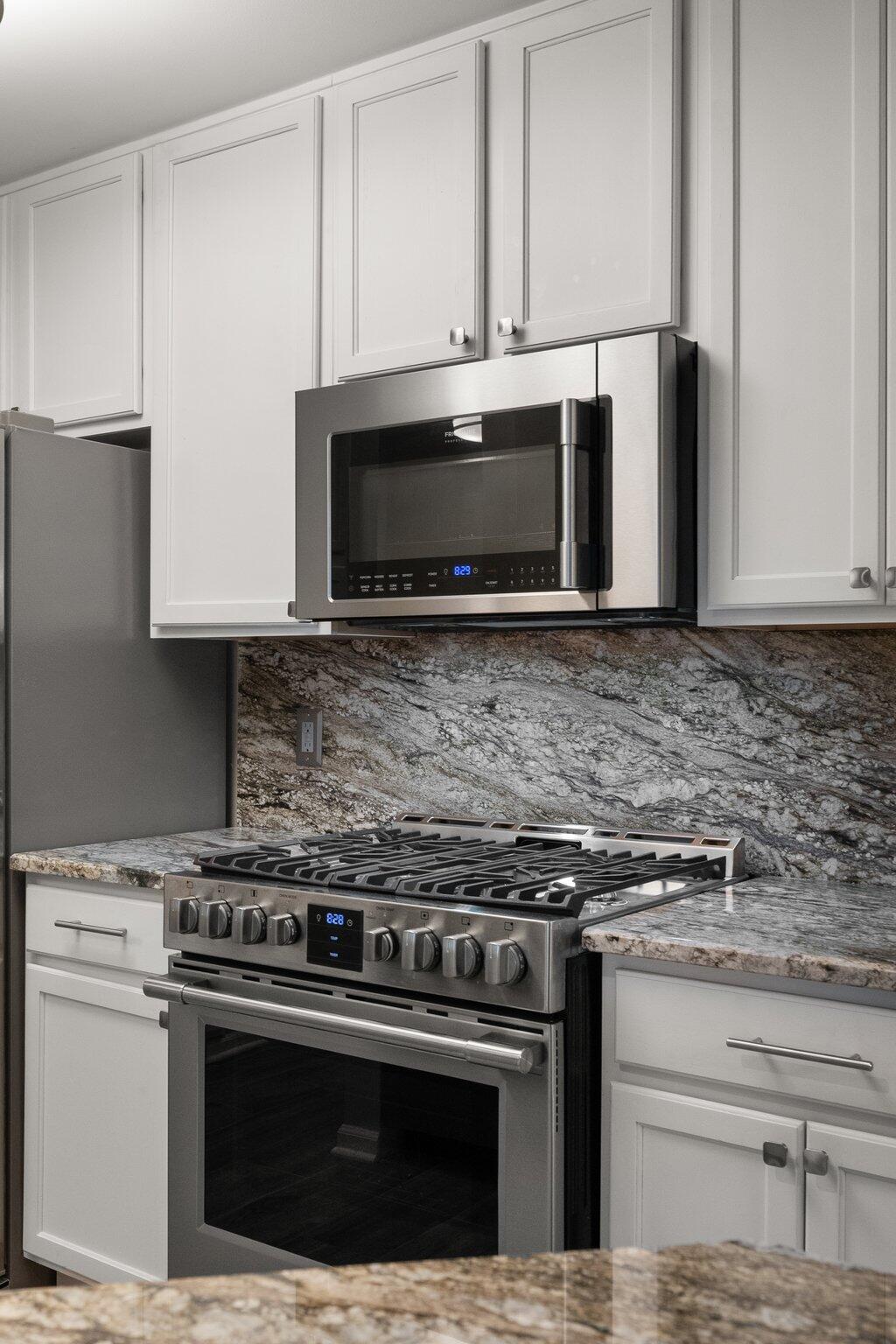 10340 White Oak Lane Unit: 1B