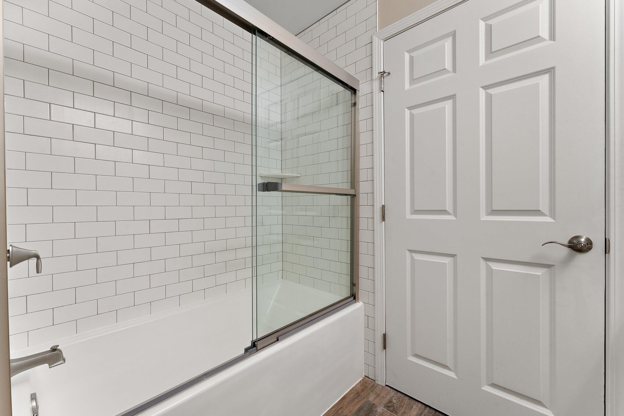 10340 White Oak Lane Unit: 1B