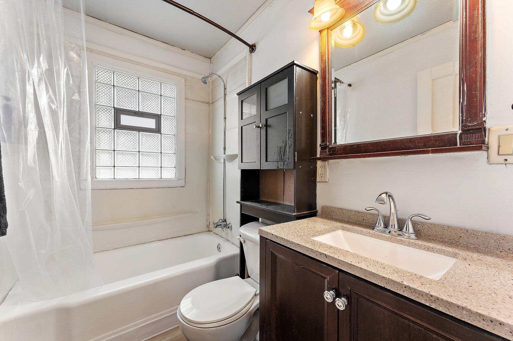 47 N Wisconsin Street