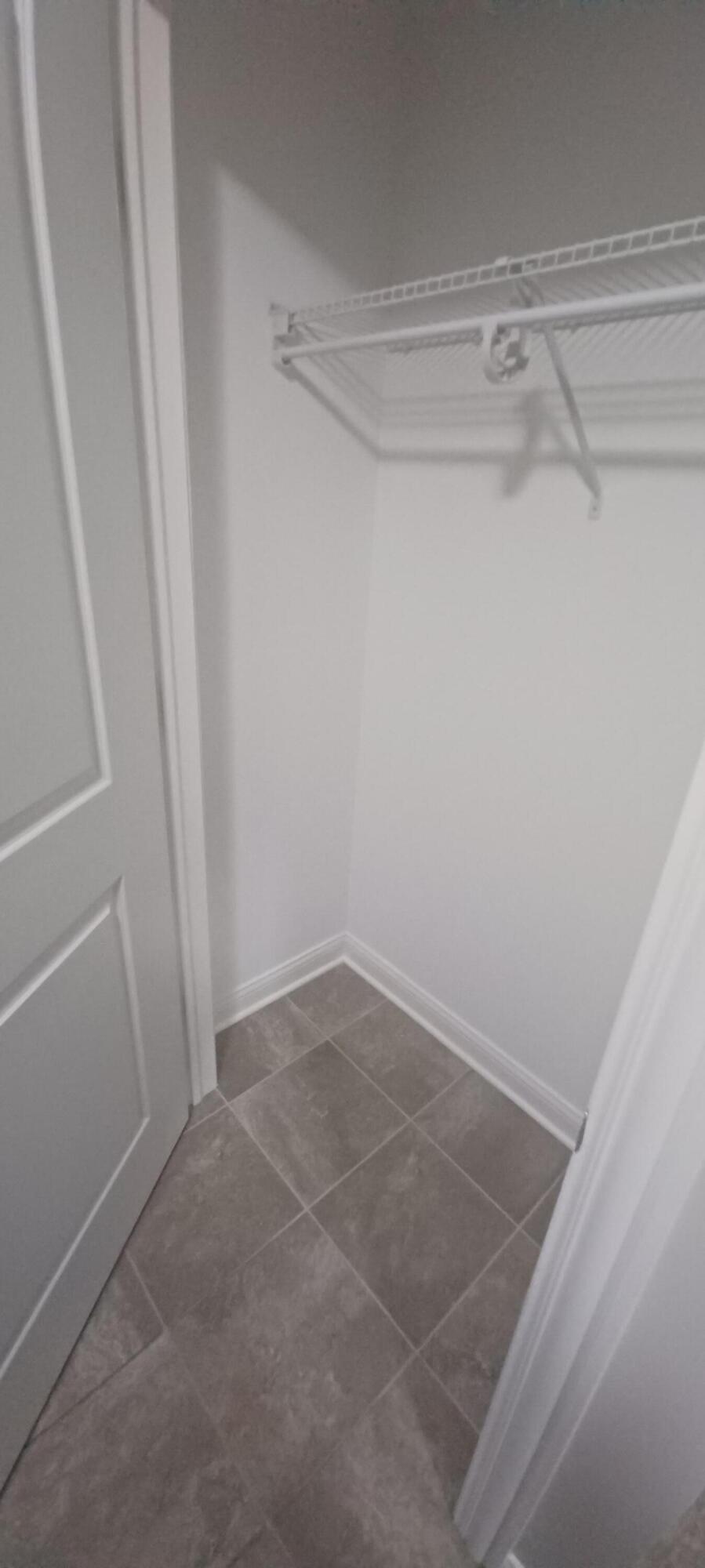 1011 Oak Grove Court