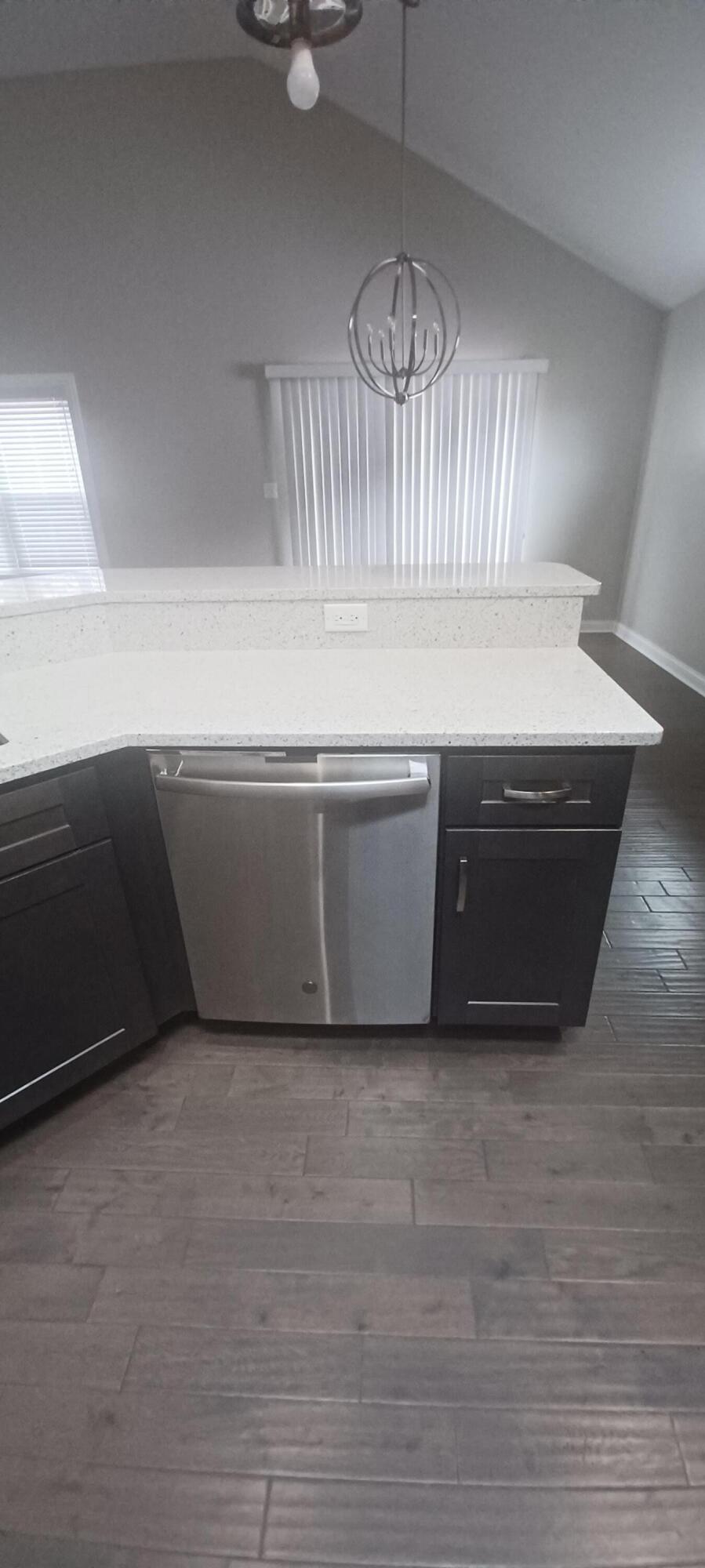 1011 Oak Grove Court