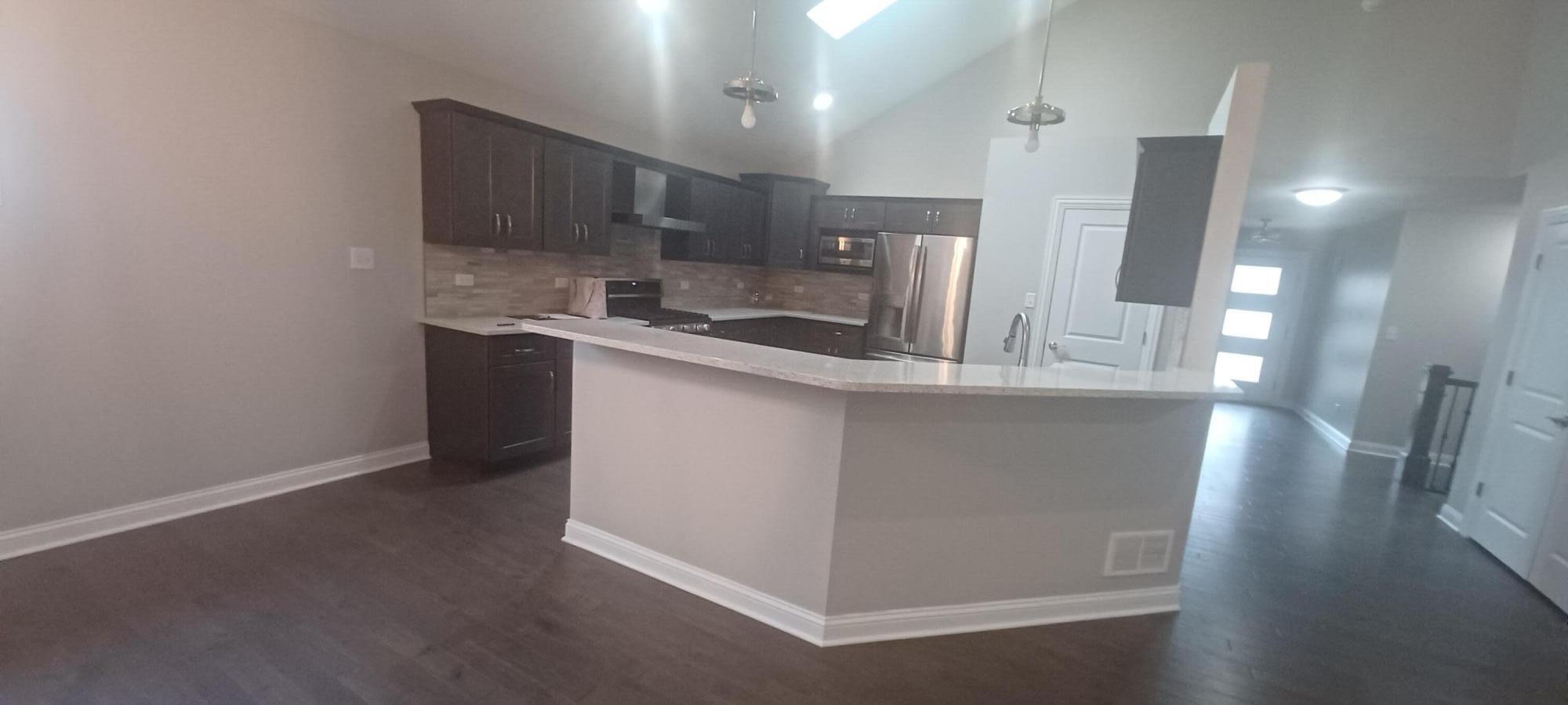 1011 Oak Grove Court