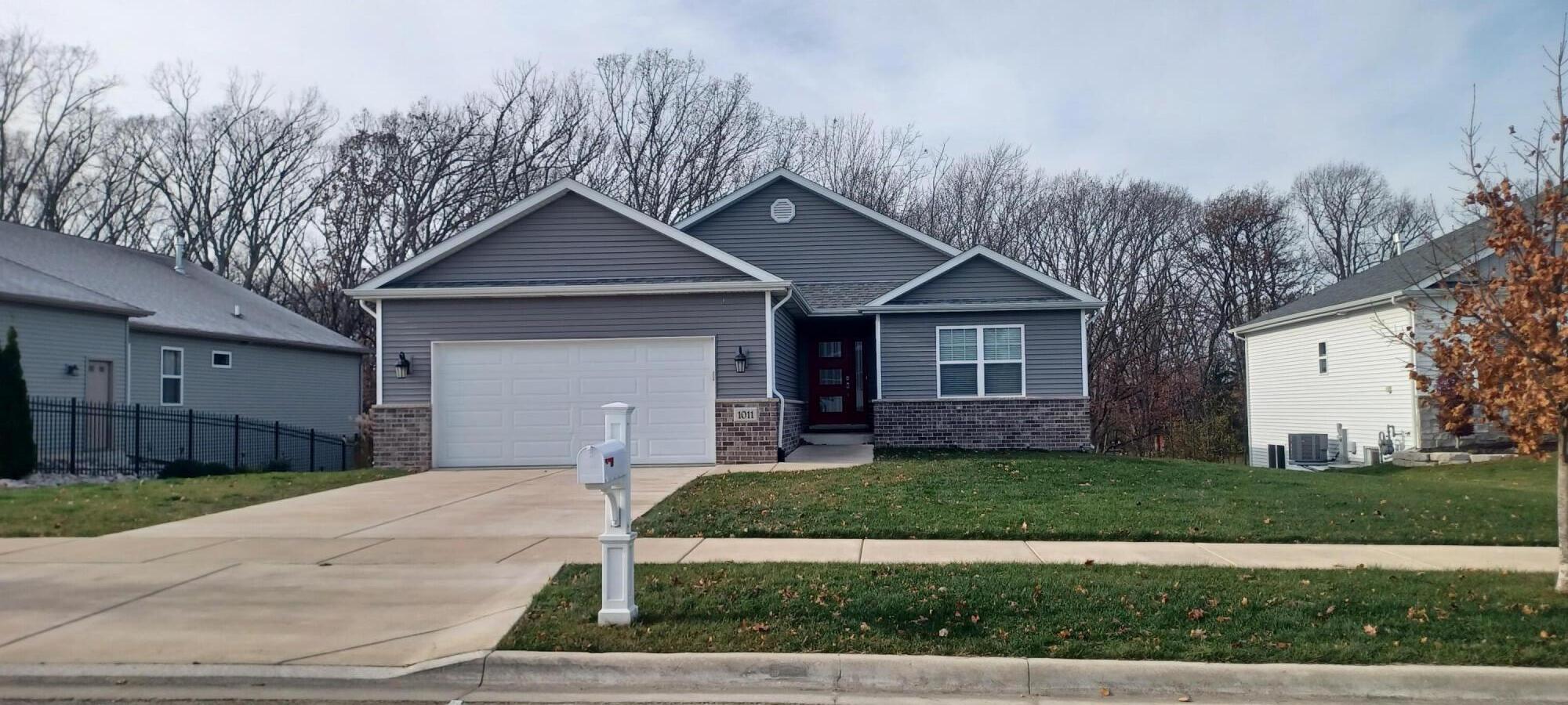 1011 Oak Grove Court