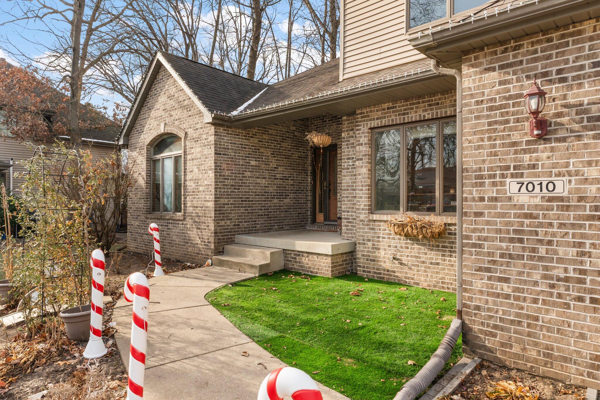 7010 Dove Drive