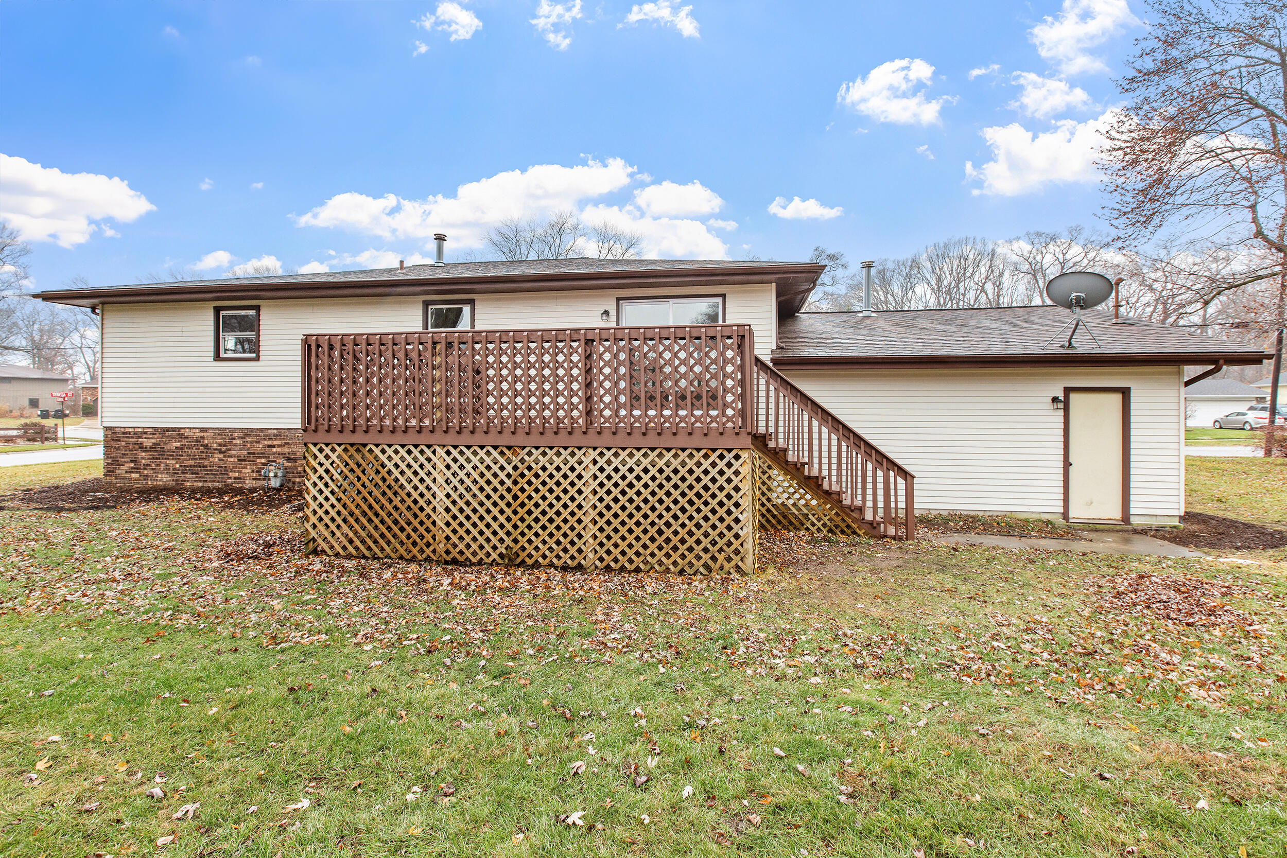 6132 Sunrise Avenue