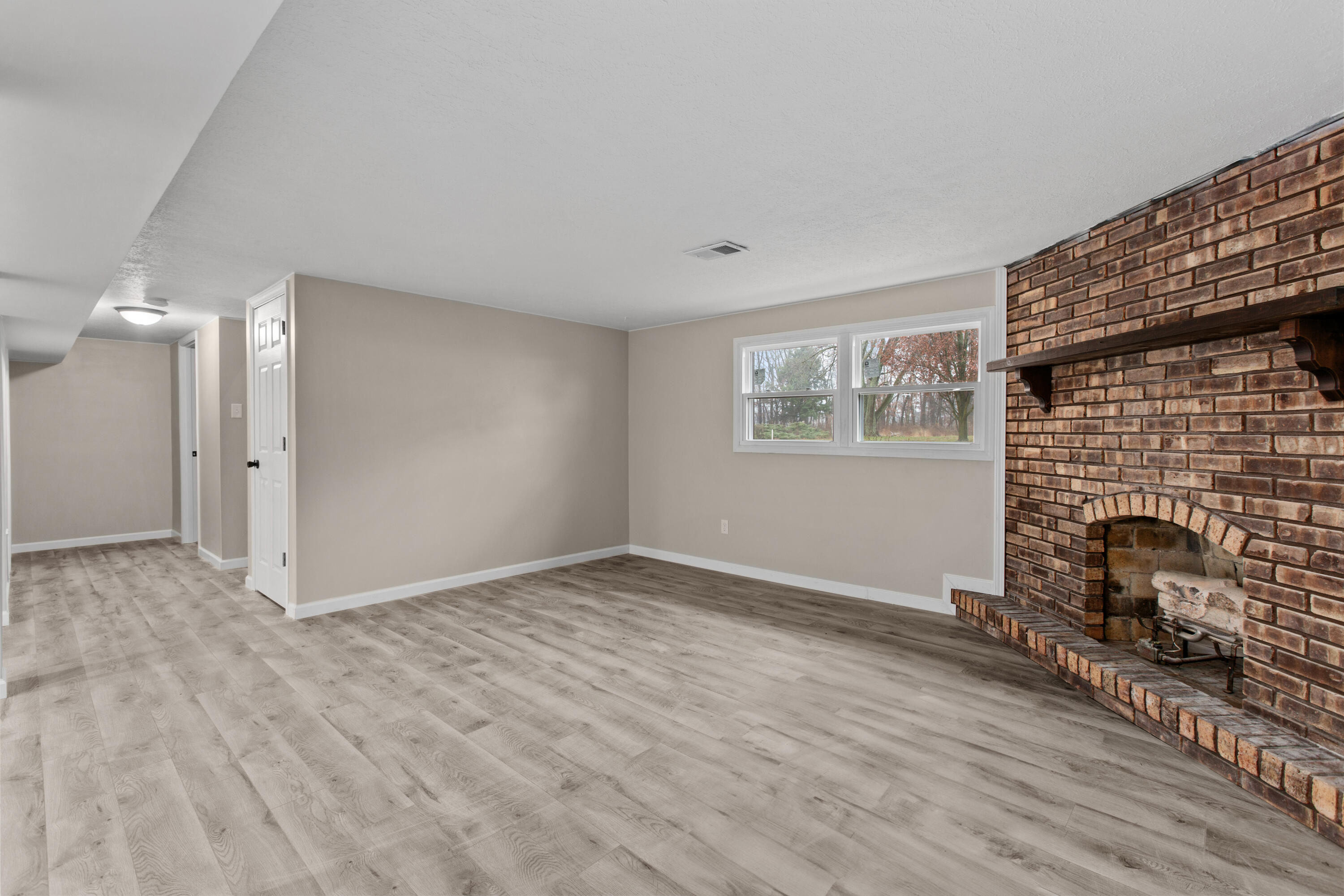 6132 Sunrise Avenue