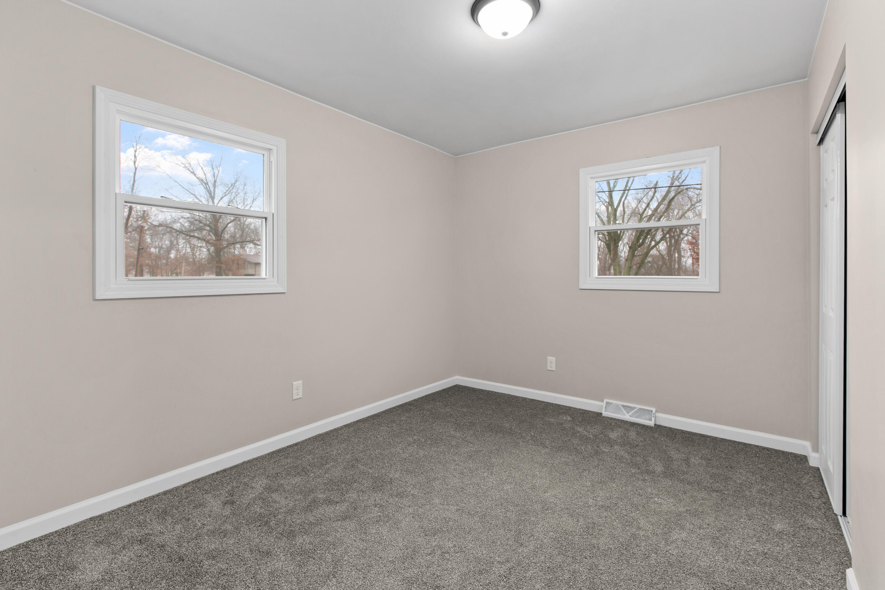 6132 Sunrise Avenue