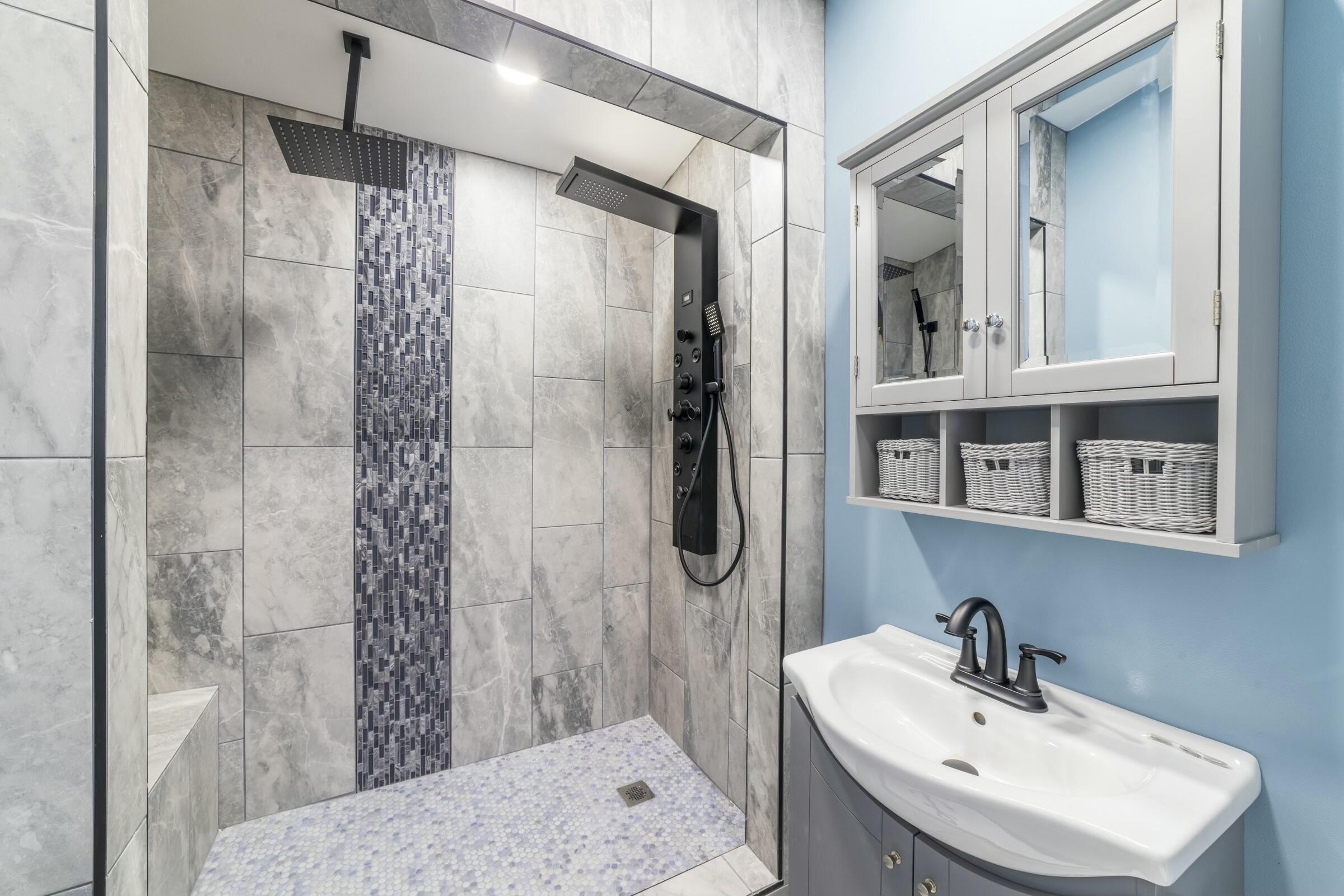 3714 W 20th Place