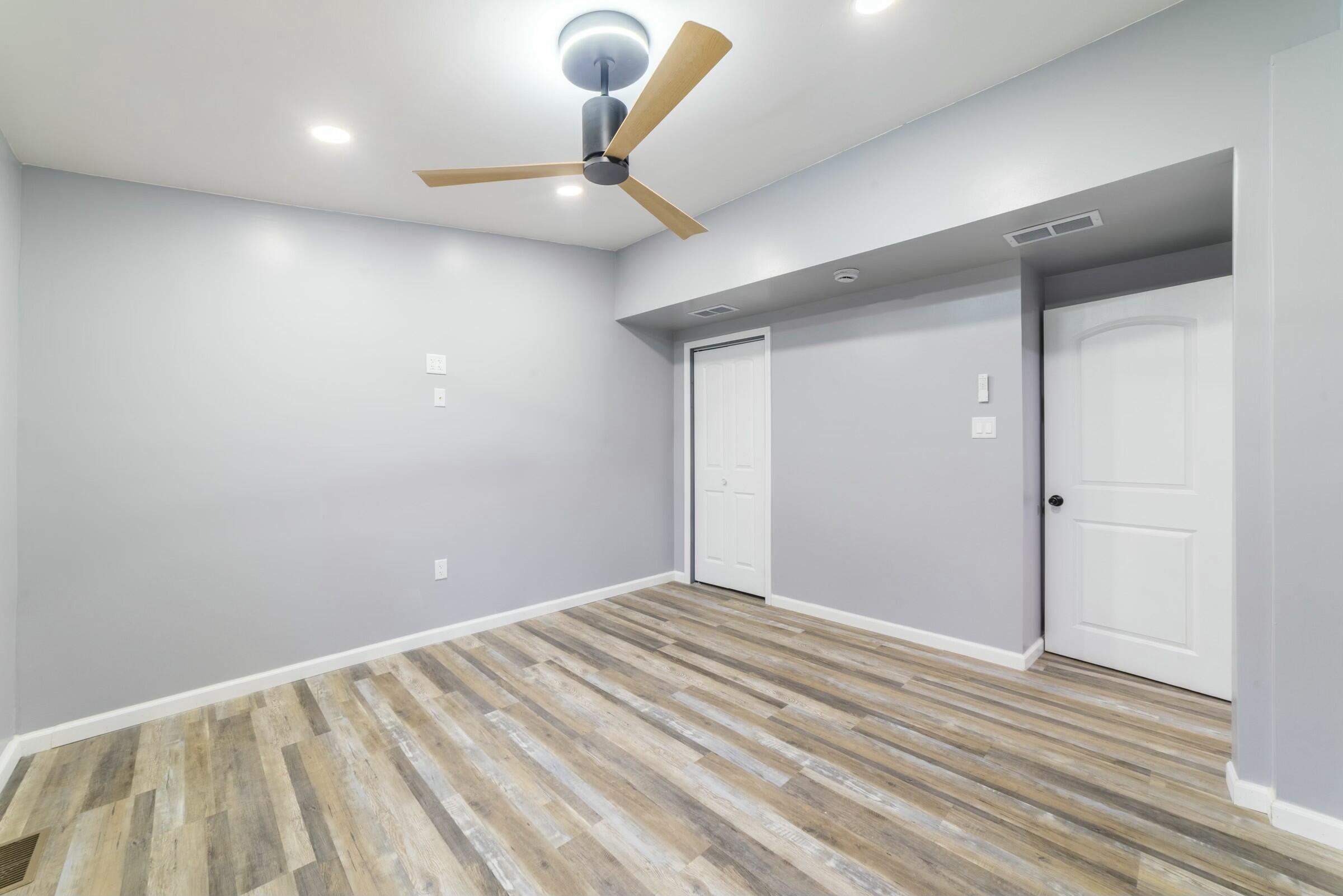 3714 W 20th Place
