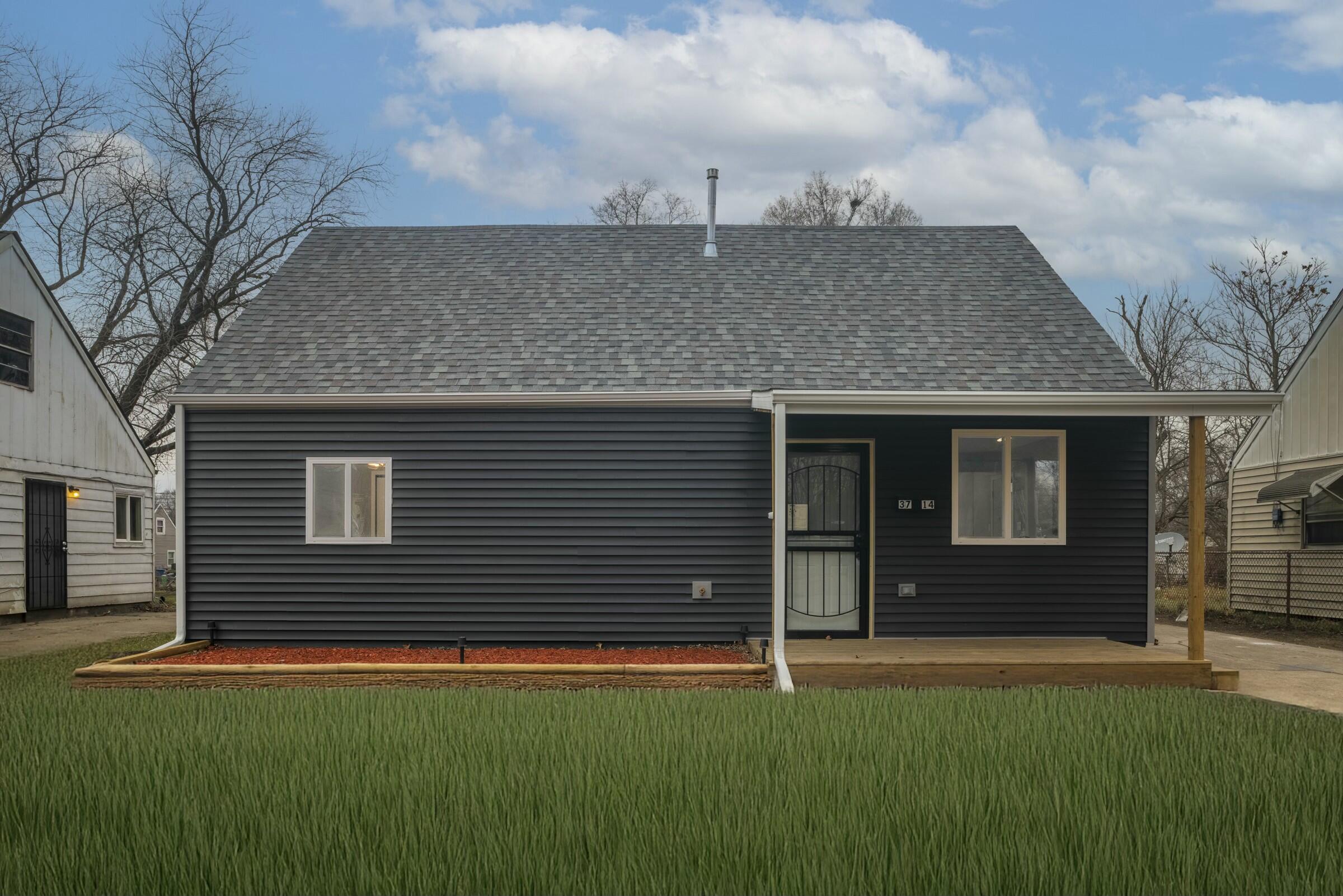 3714 W 20th Place