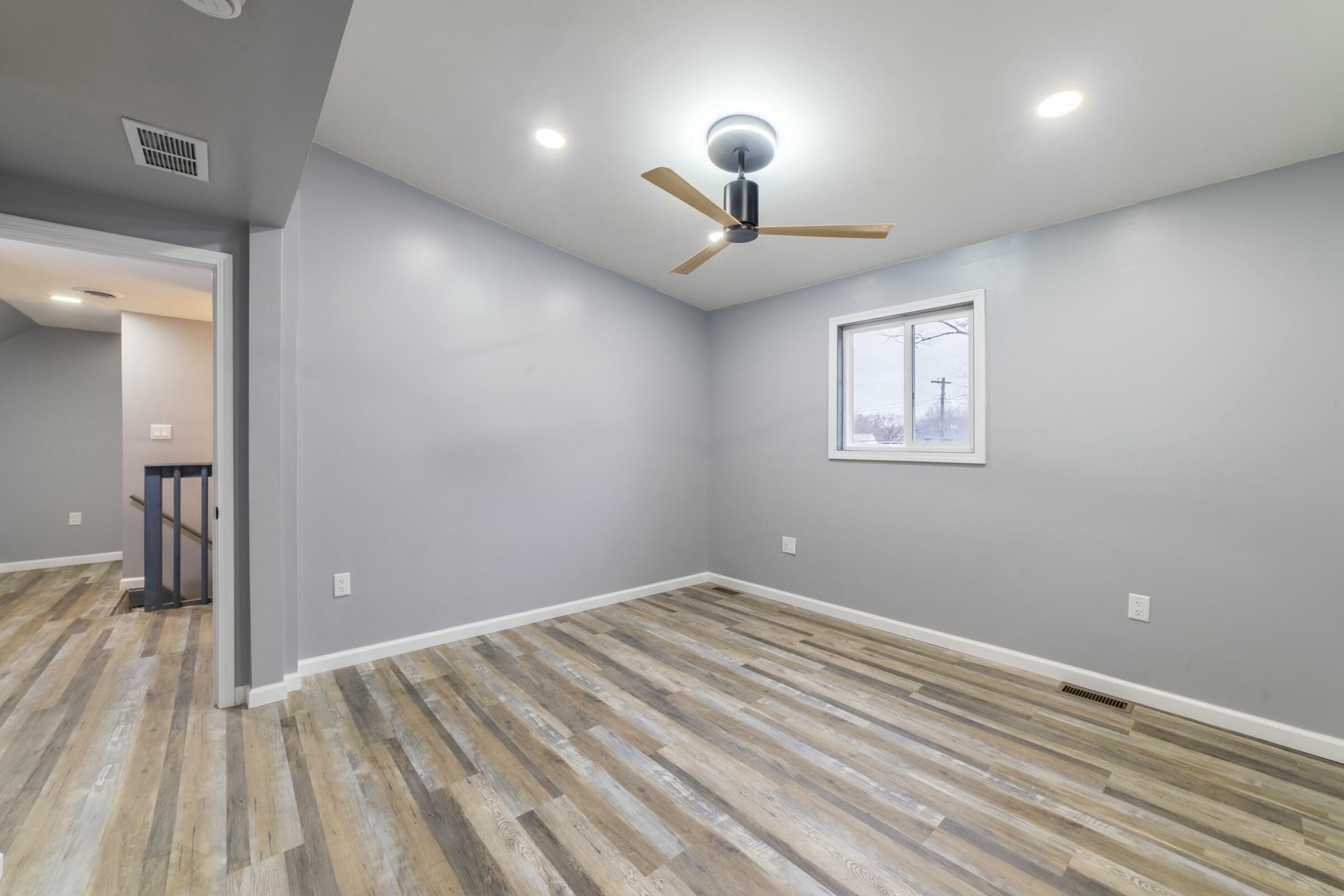 3714 W 20th Place