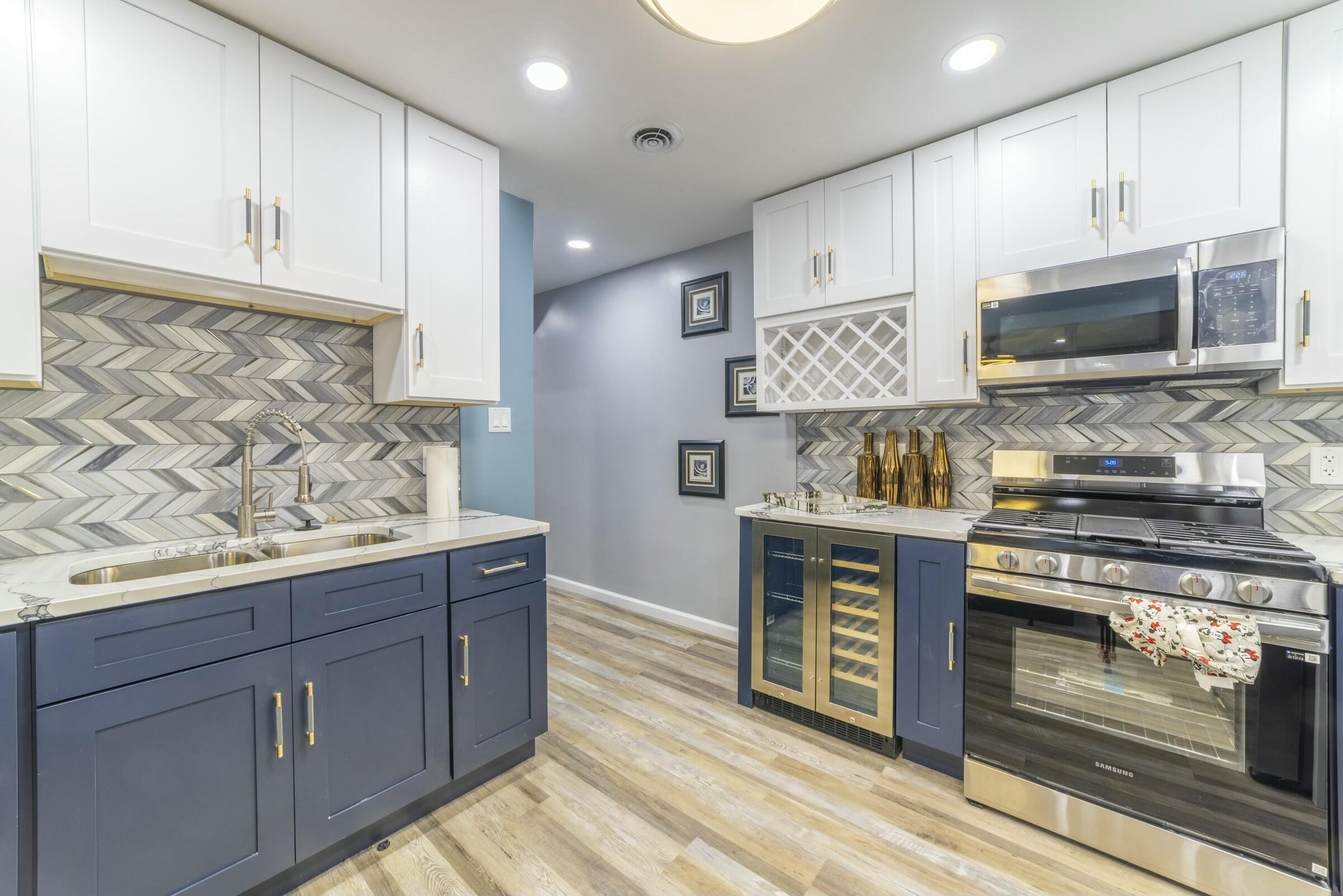 3714 W 20th Place