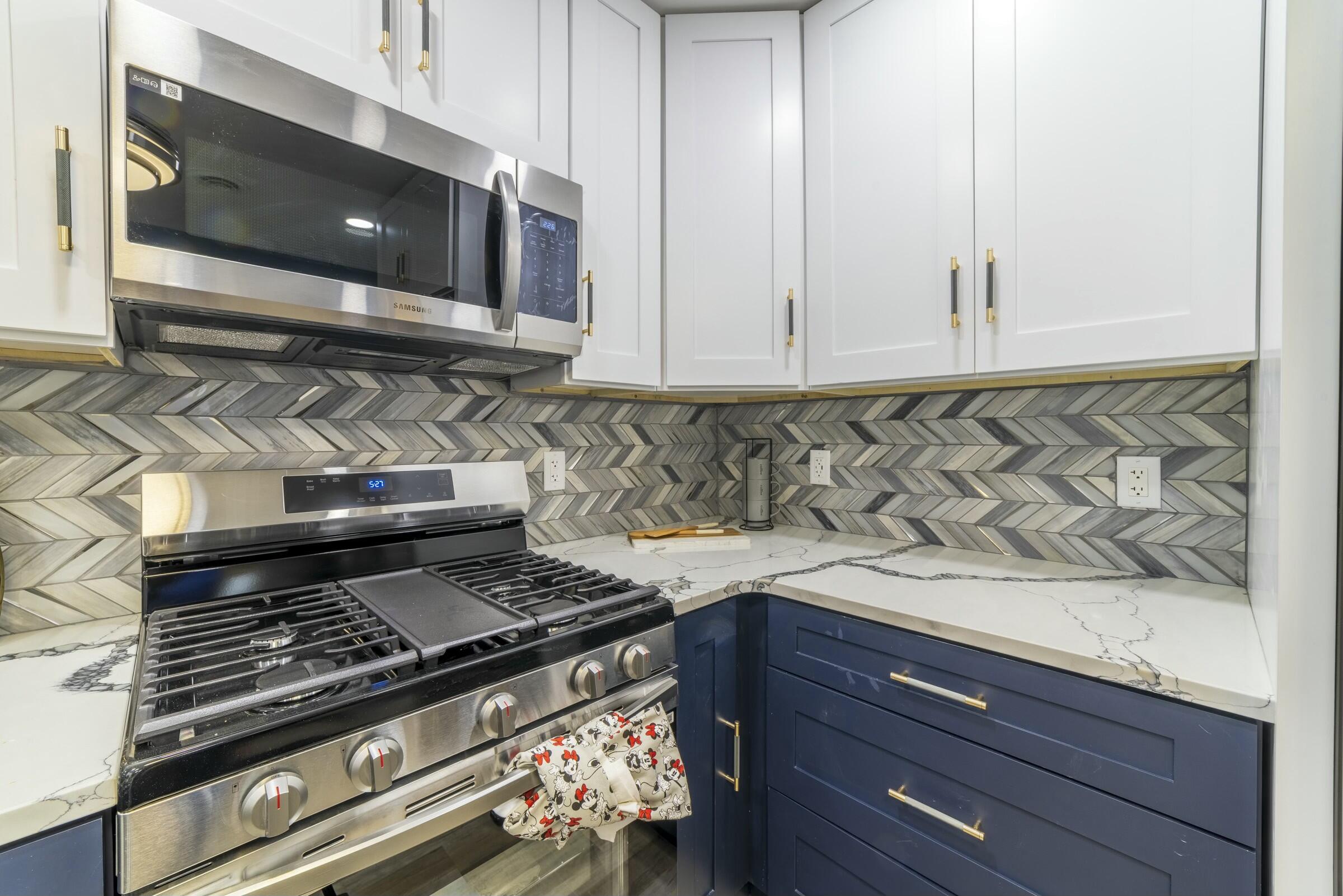 3714 W 20th Place