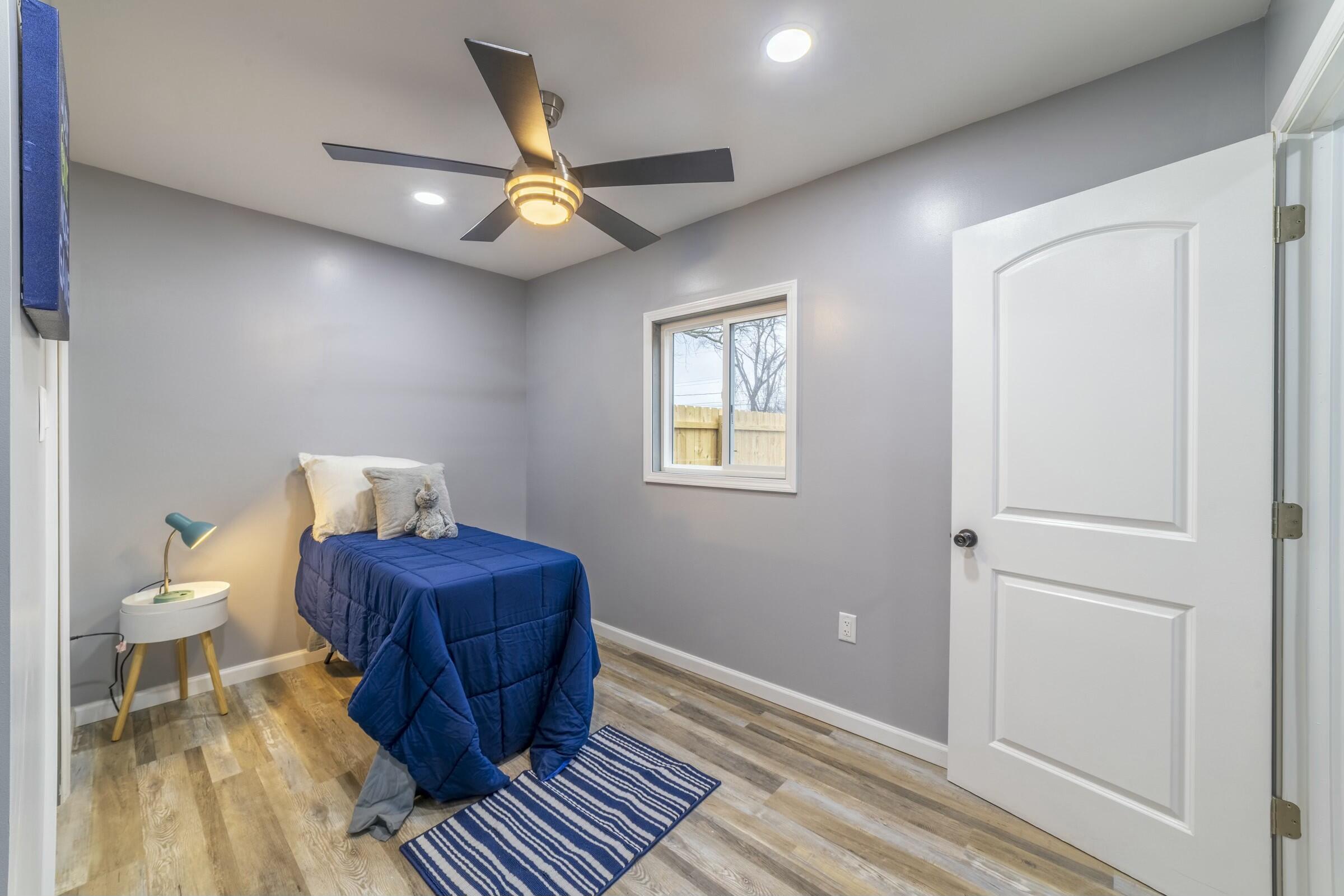 3714 W 20th Place