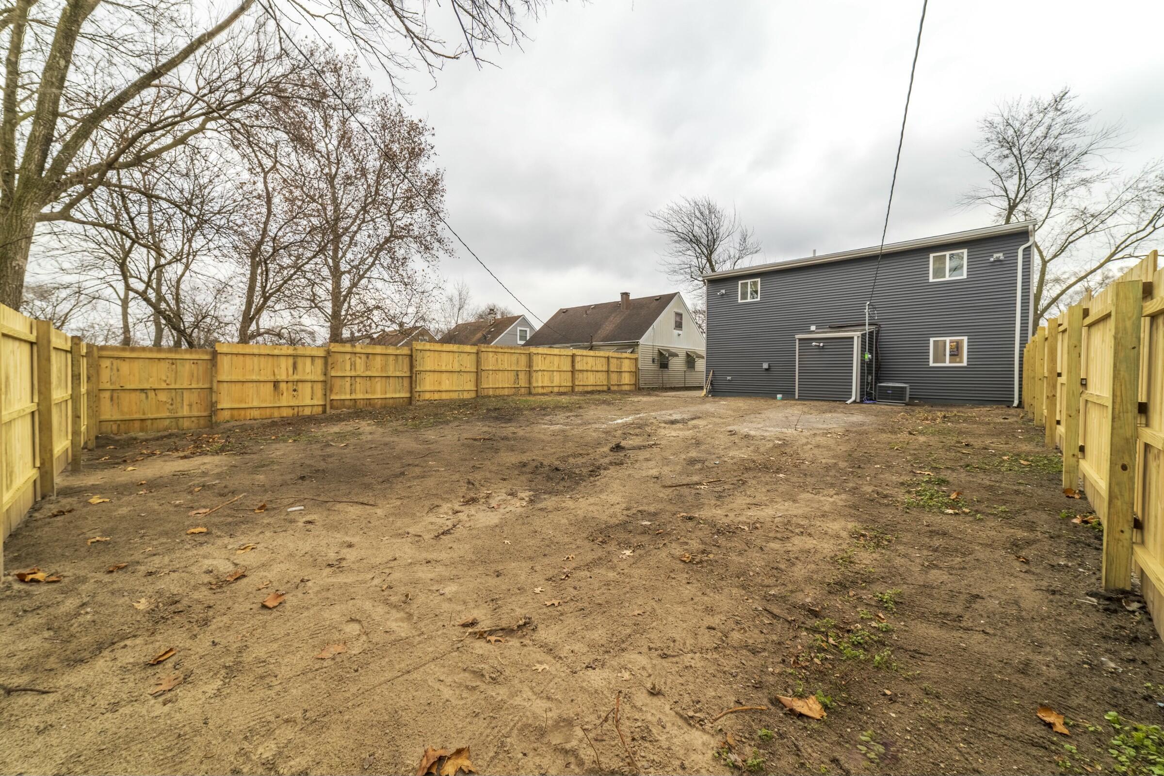 3714 W 20th Place