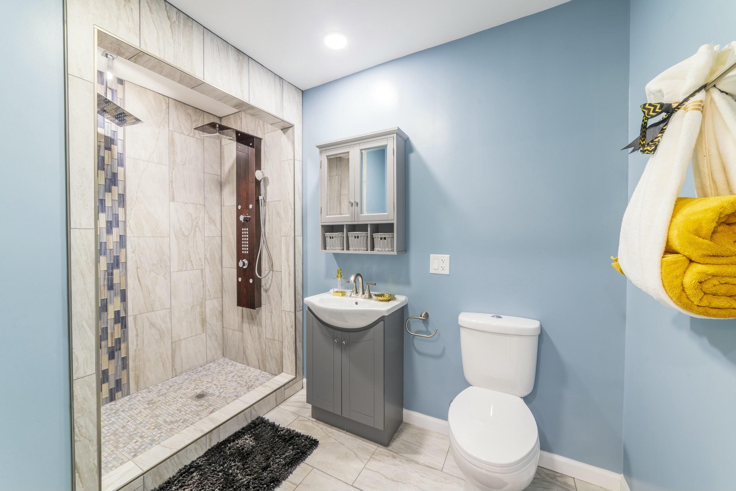 3714 W 20th Place