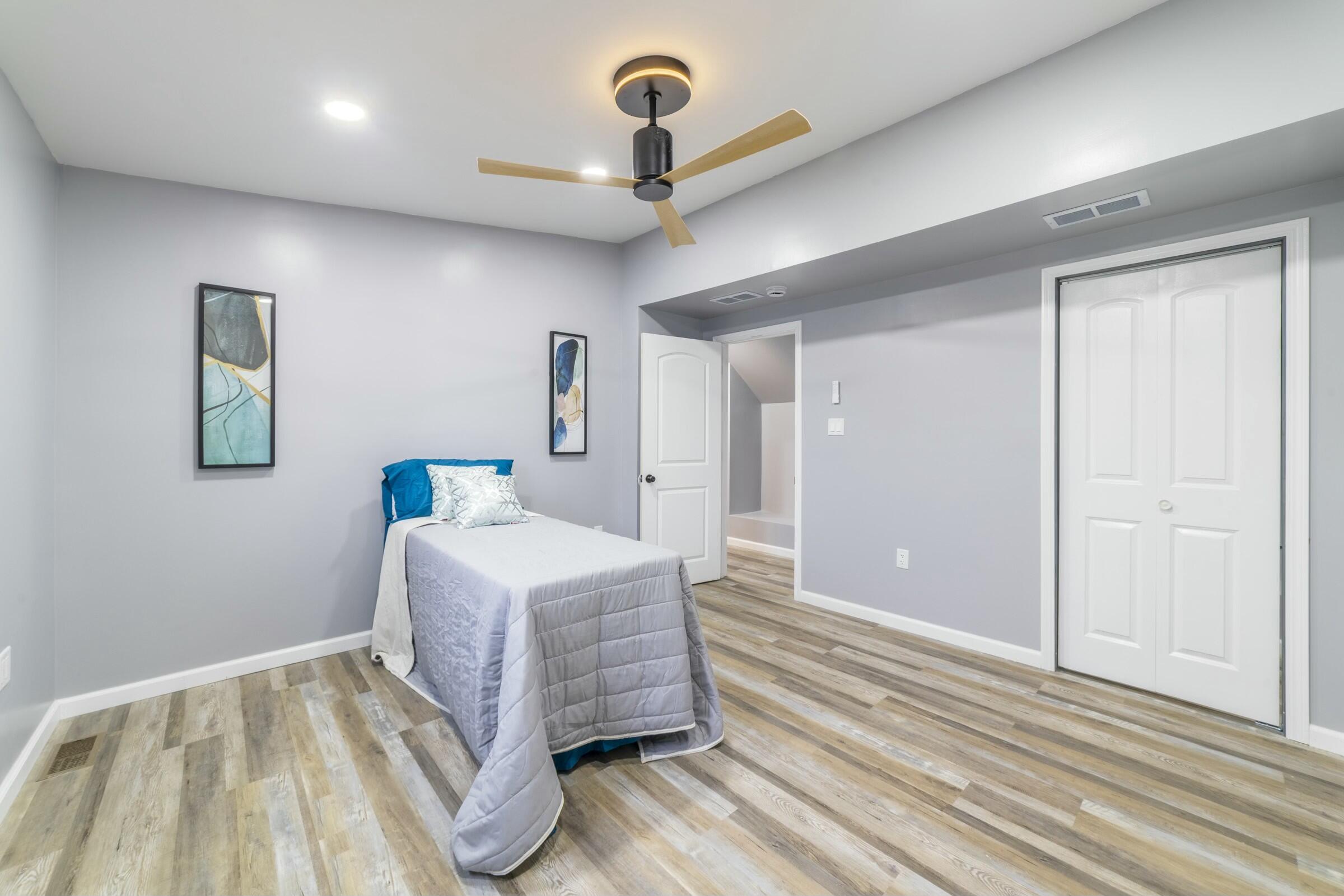 3714 W 20th Place