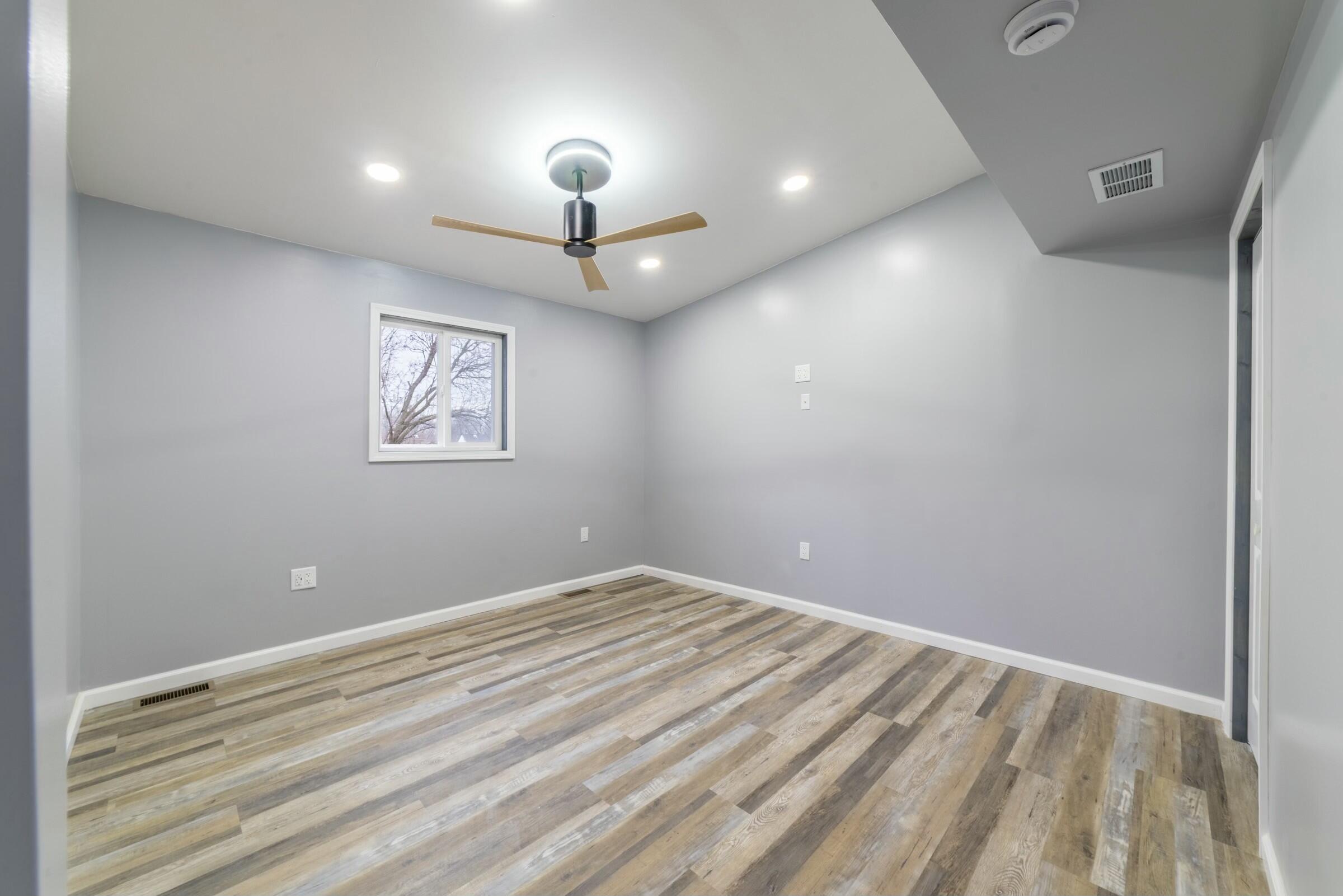 3714 W 20th Place