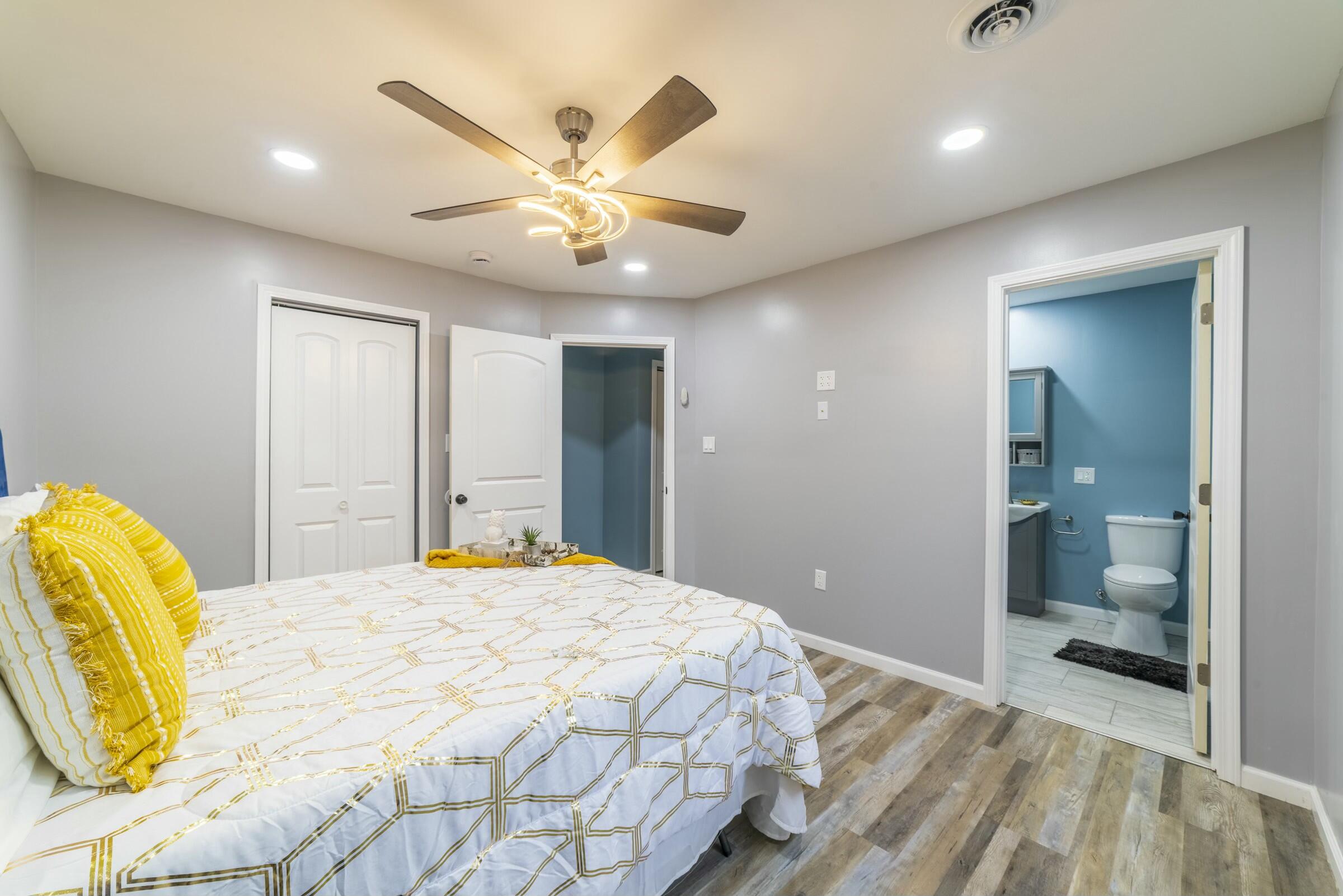 3714 W 20th Place