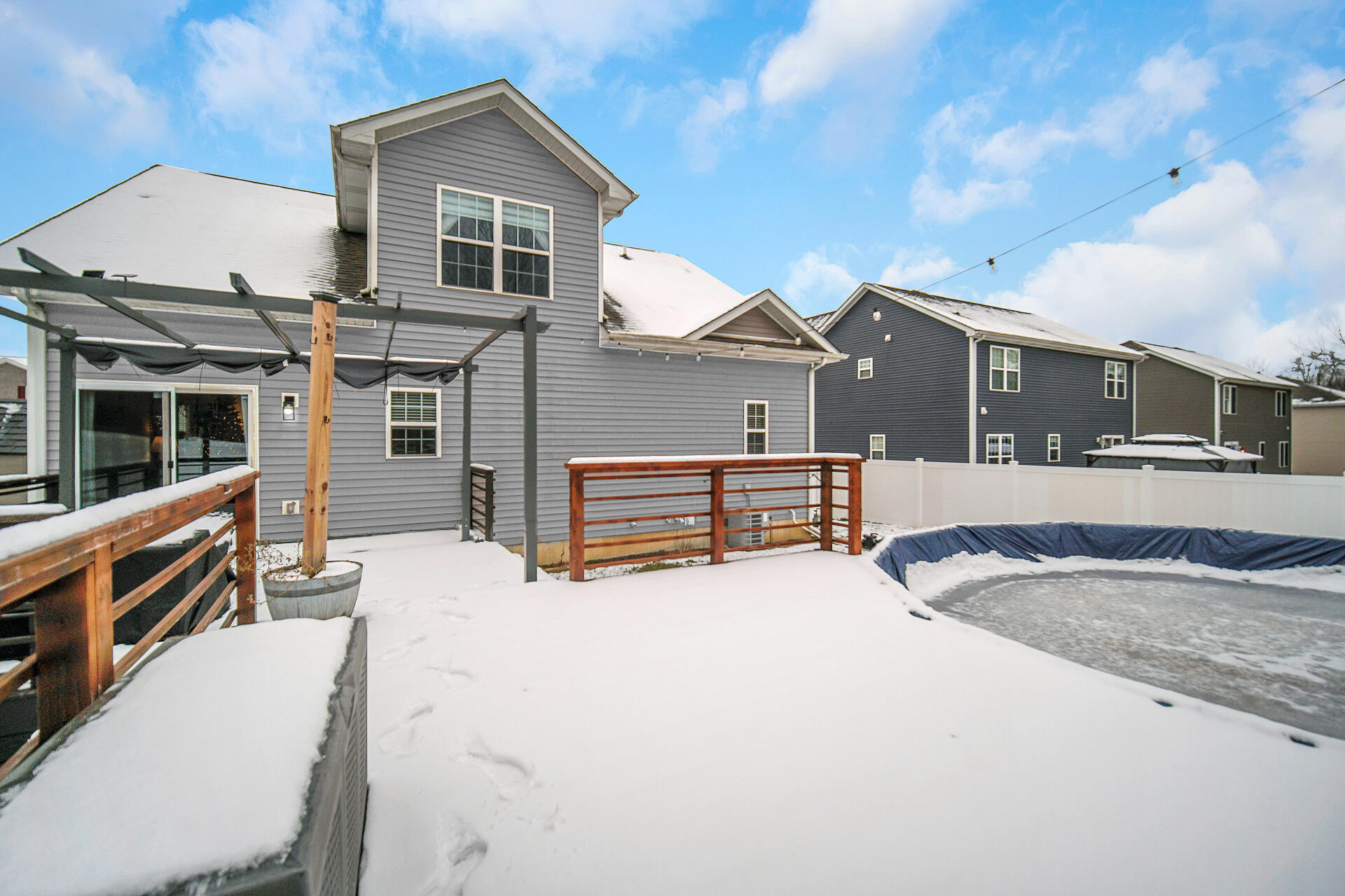 10153 W Rolling Meadows Drive