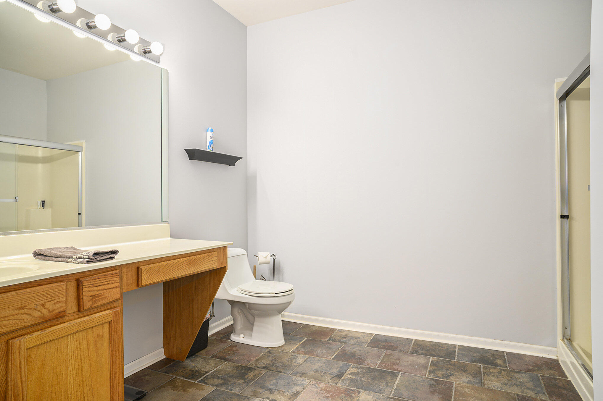 8011 Knickerbocker Place