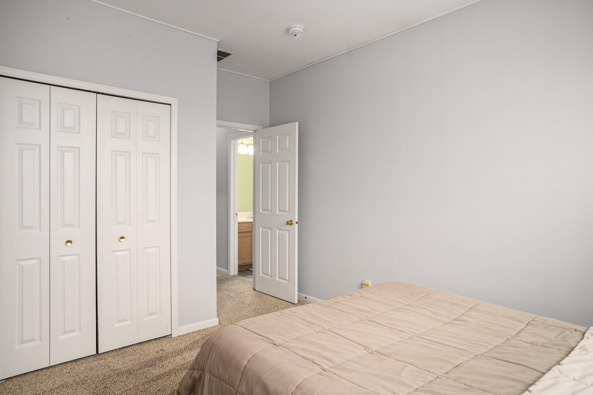 8011 Knickerbocker Place