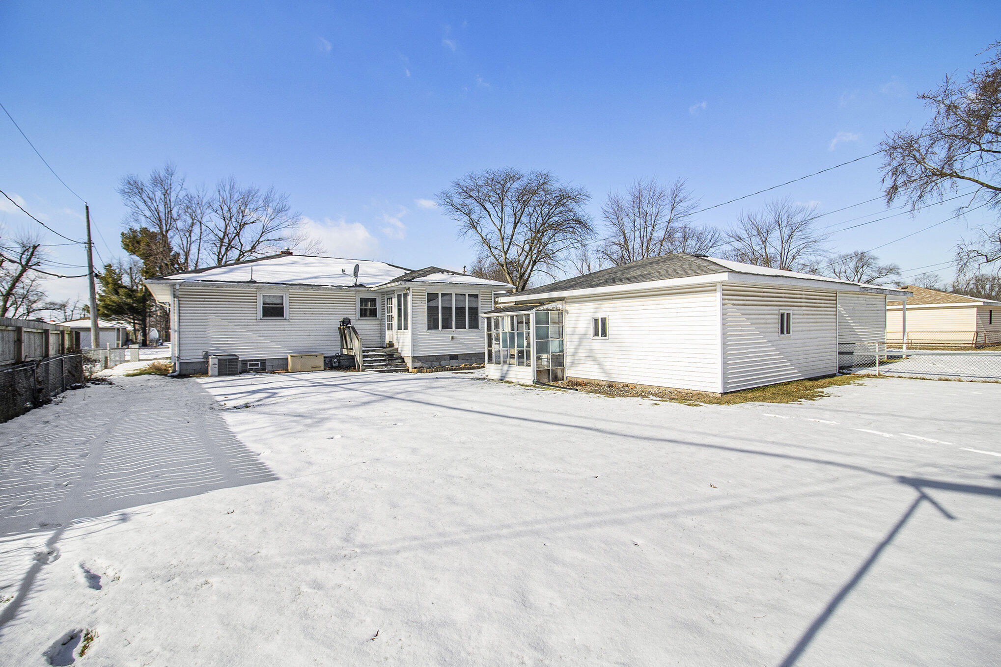 905 N Rensselaer Avenue