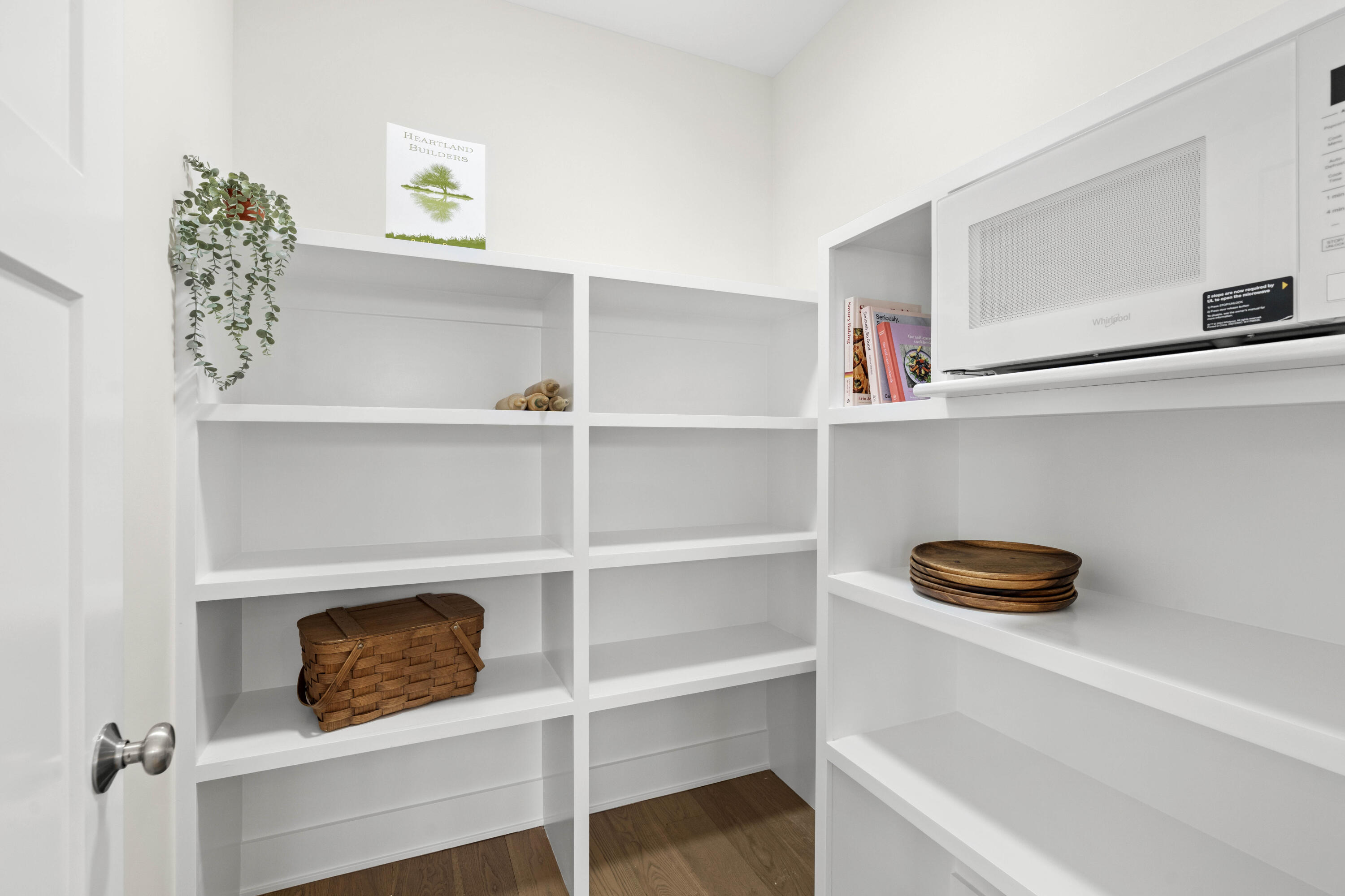 1540 Brackenbury Lane