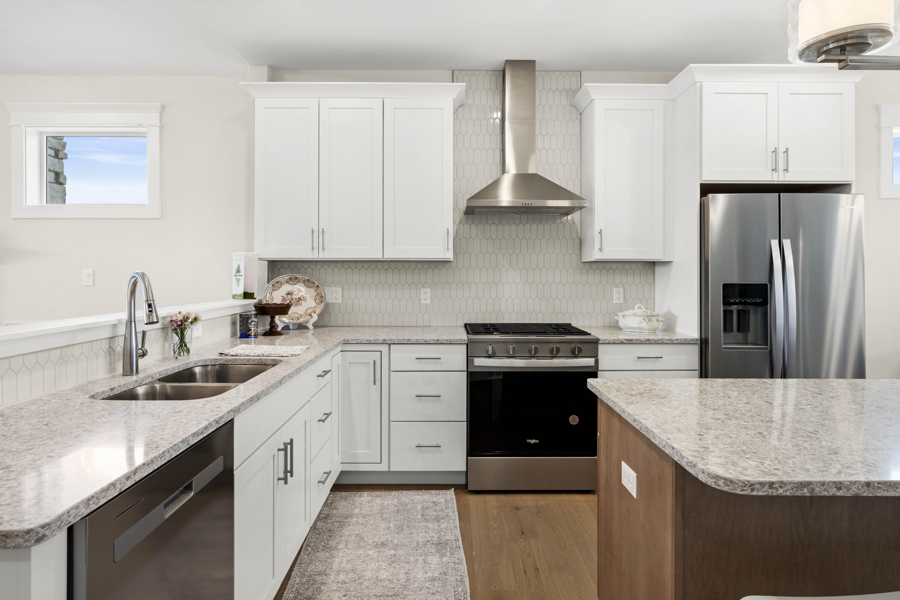 1540 Brackenbury Lane